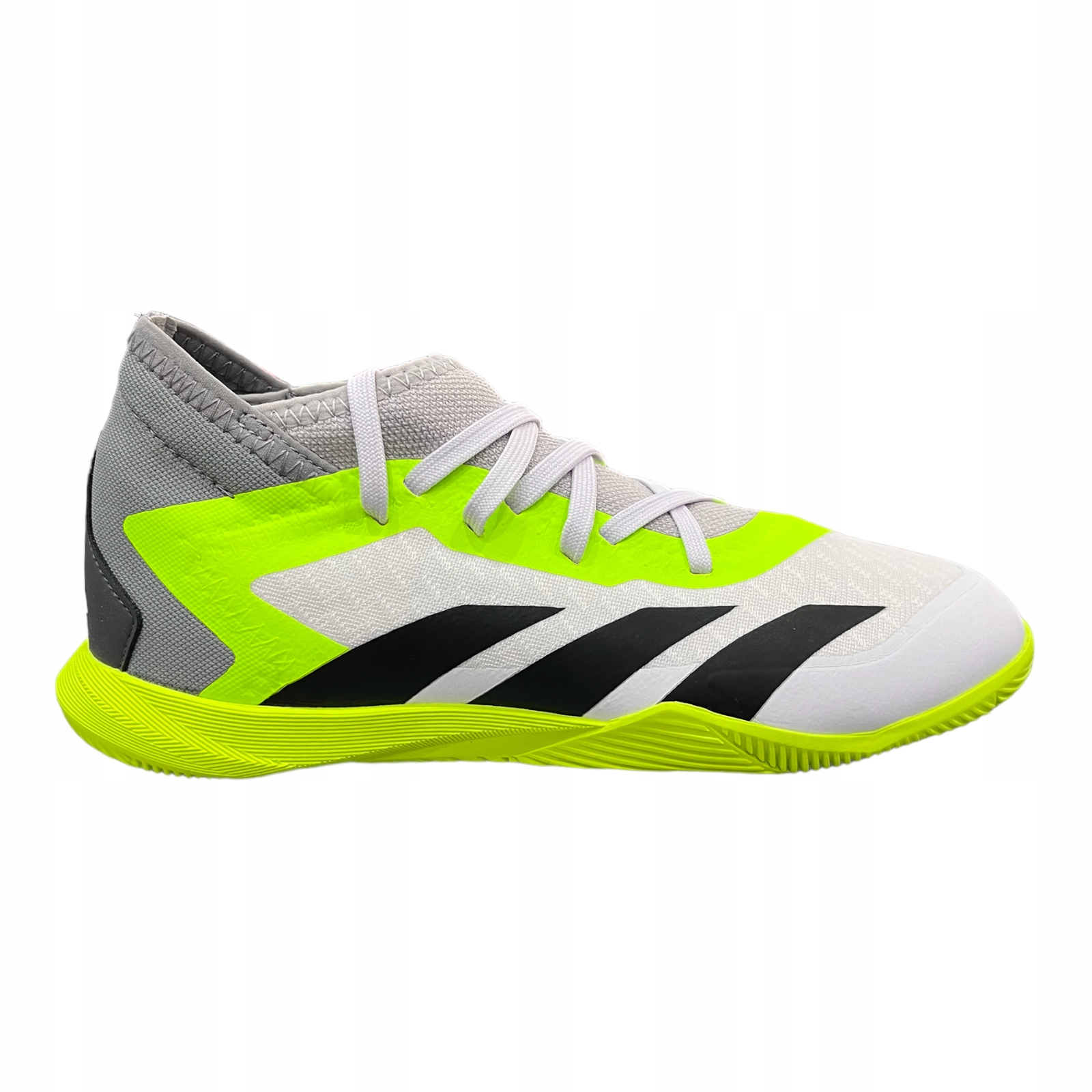 Adidas halówki Predator ACCURACY.3 In J roz. 35 IE9449