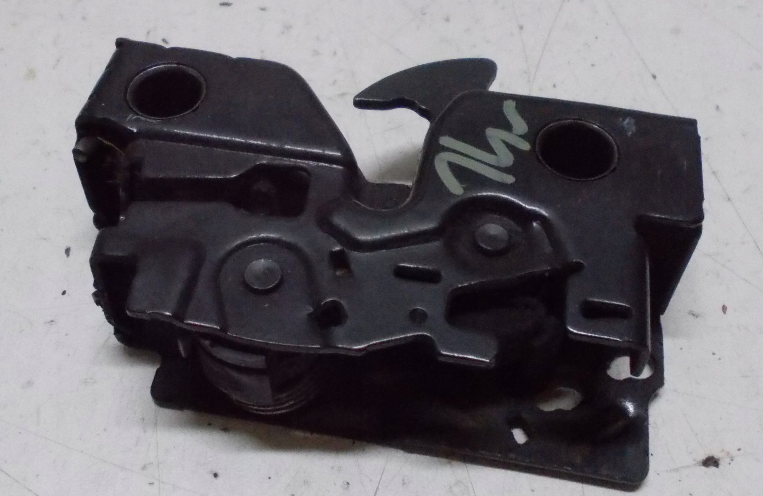 VW POLO 6R 1.2 TSI 14R bonnet latch lock 6C1823509