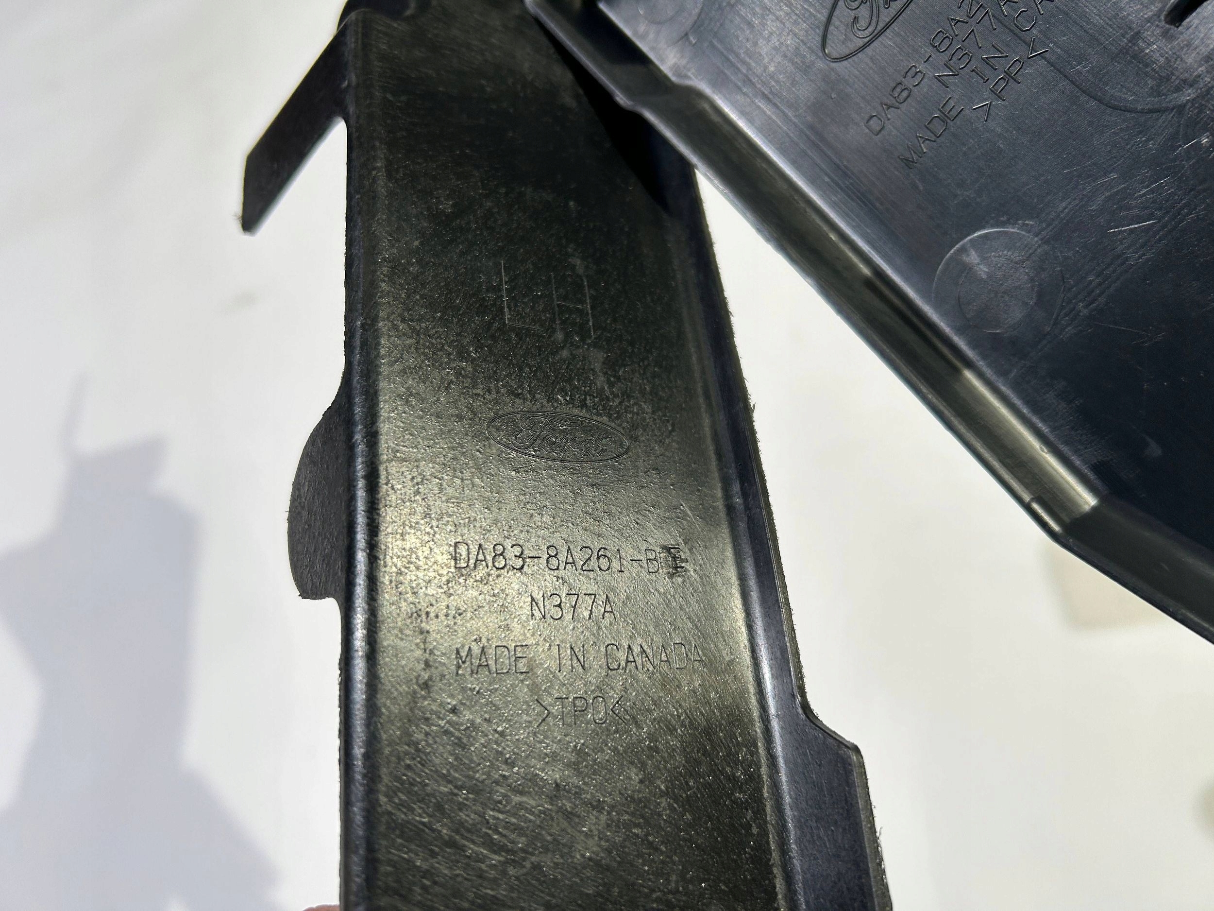 воздуховод радиатора левый FORD FLEX 2011-