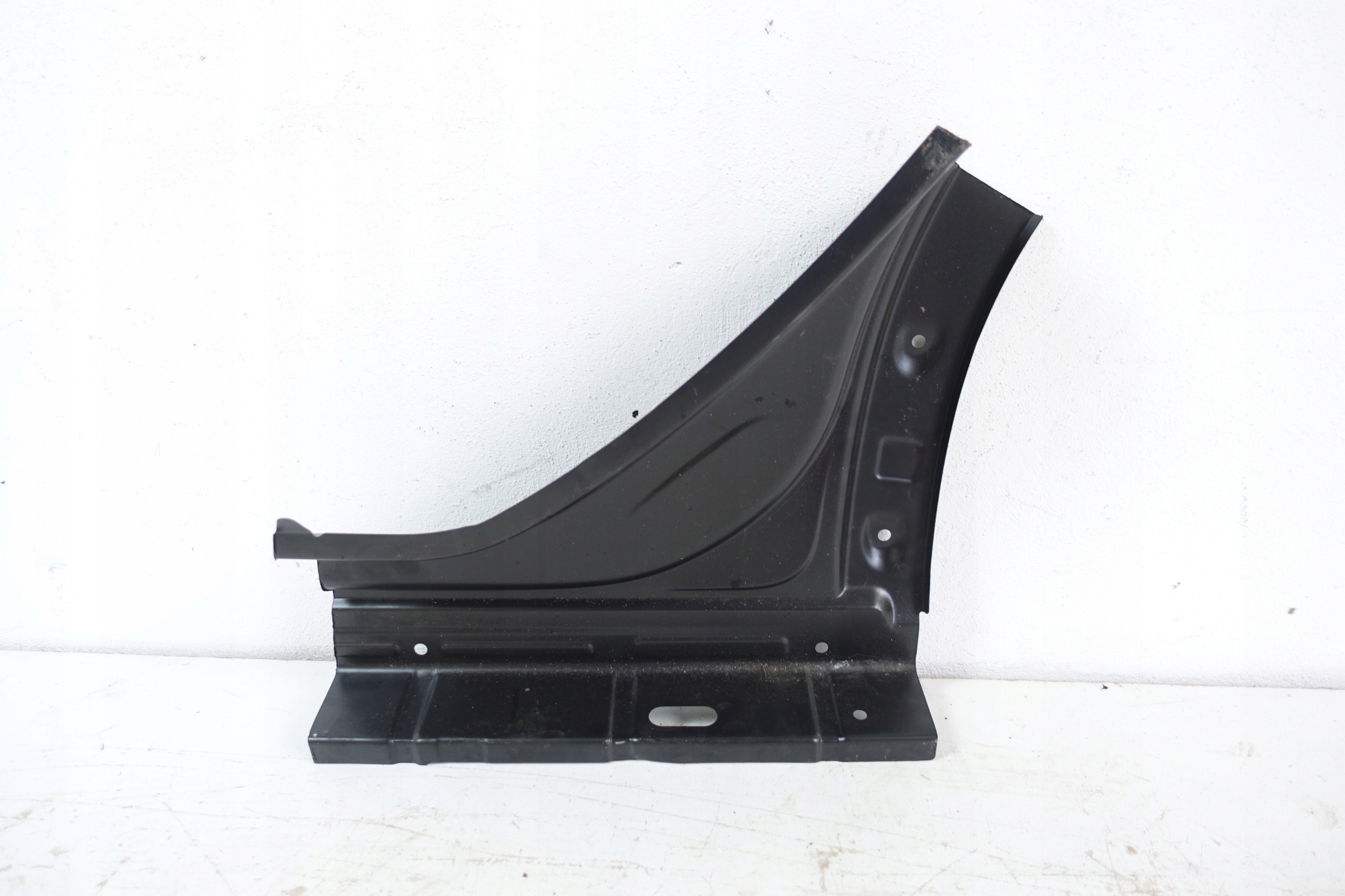 VW T-ROC 2017- threshold side SLUPKA right rear part