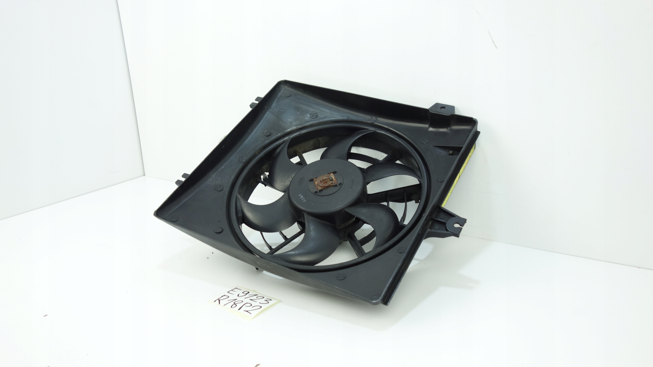 HYUNDAI LANTRA 1995- ventilátor chladiče 4548548