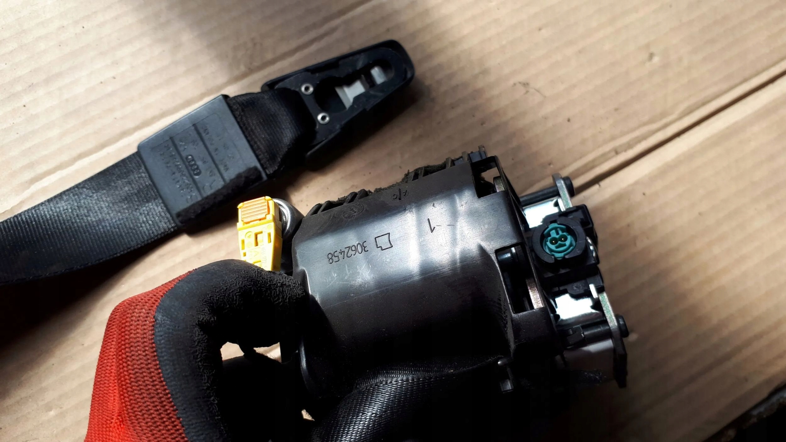 S4 B8 A4 Gurten Sicherheits rechts 8K1857706H