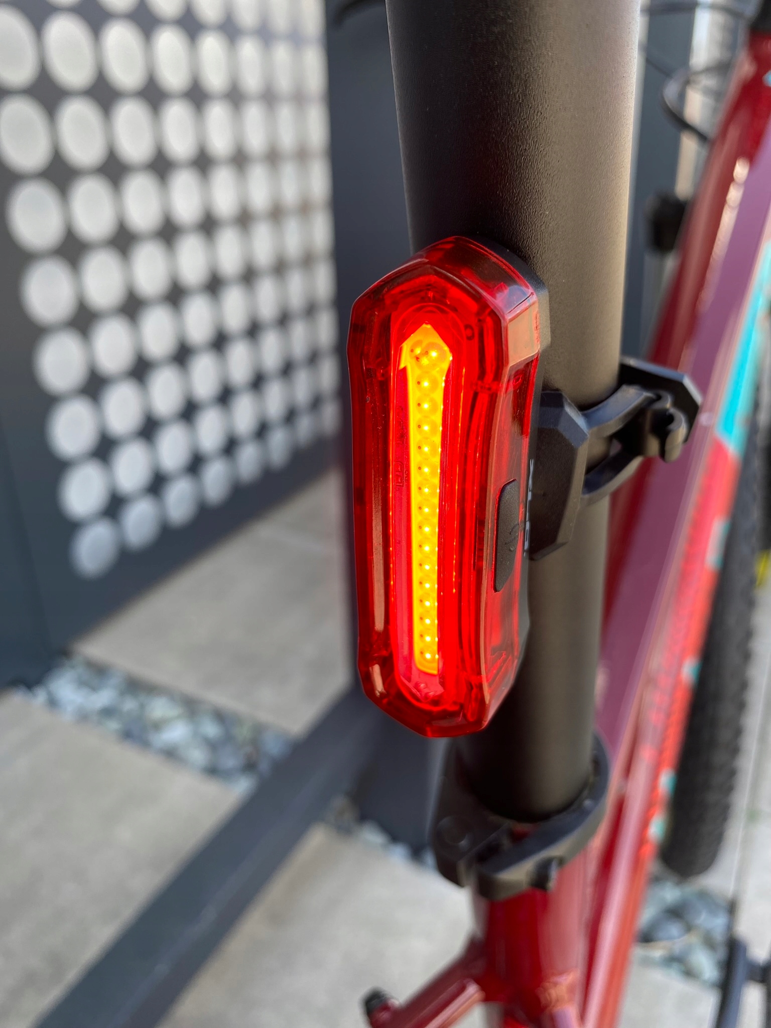 TYLNA LAMPKA ROWEROWA XLC LED ŁADOWANA USB KABEL MOCNA Źródło światła dioda LED