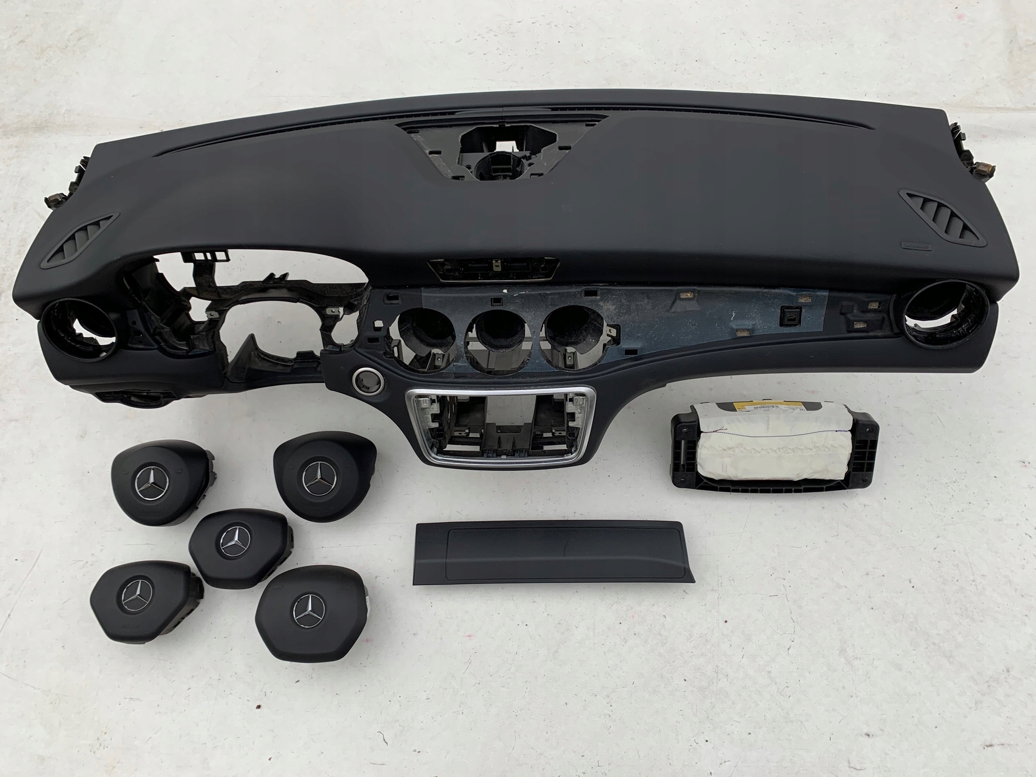 MERCEDES W117 CLA торпеда консоль Подушки