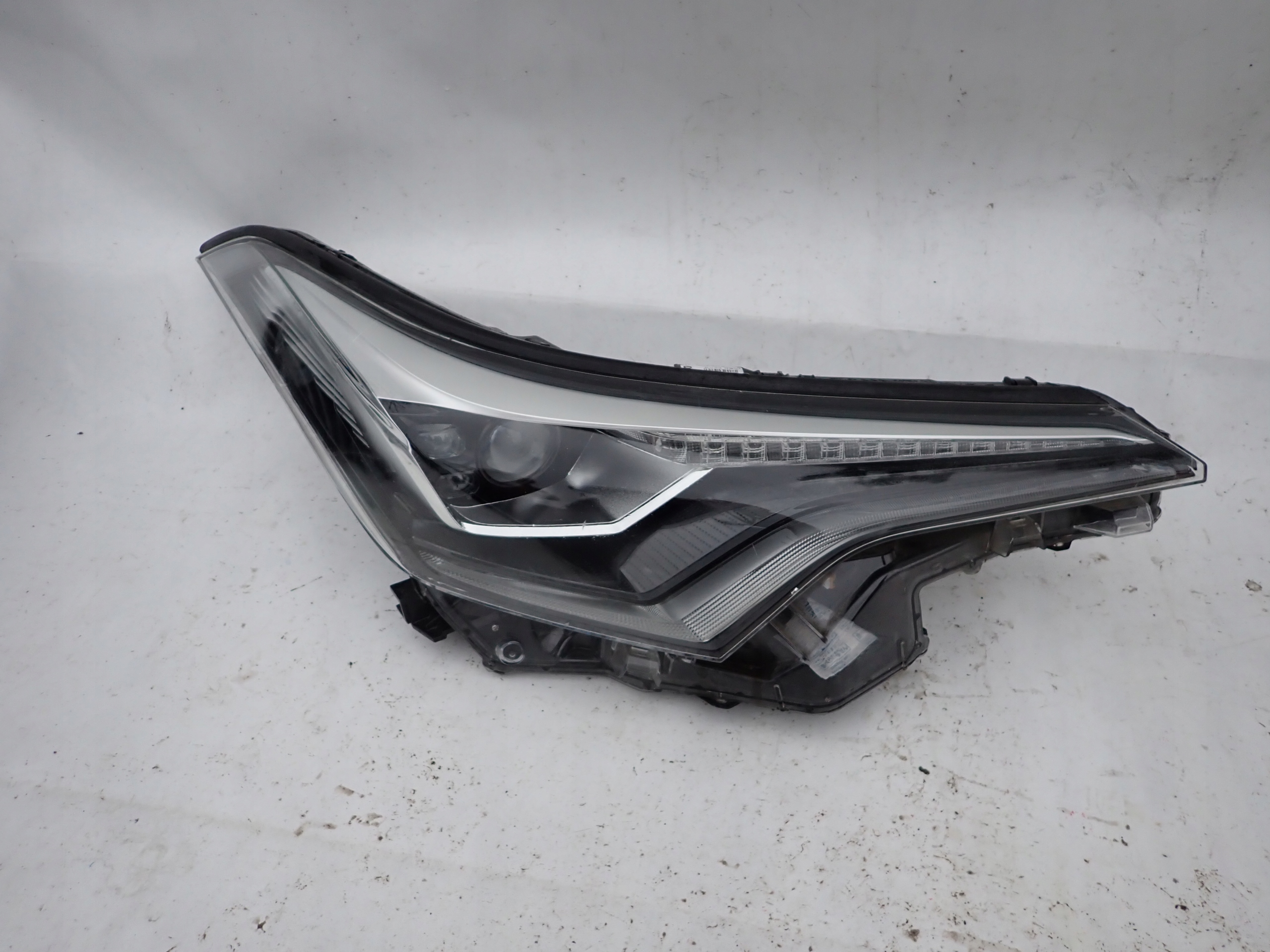 TOYOTA C-HR 16- FULL LED light right front