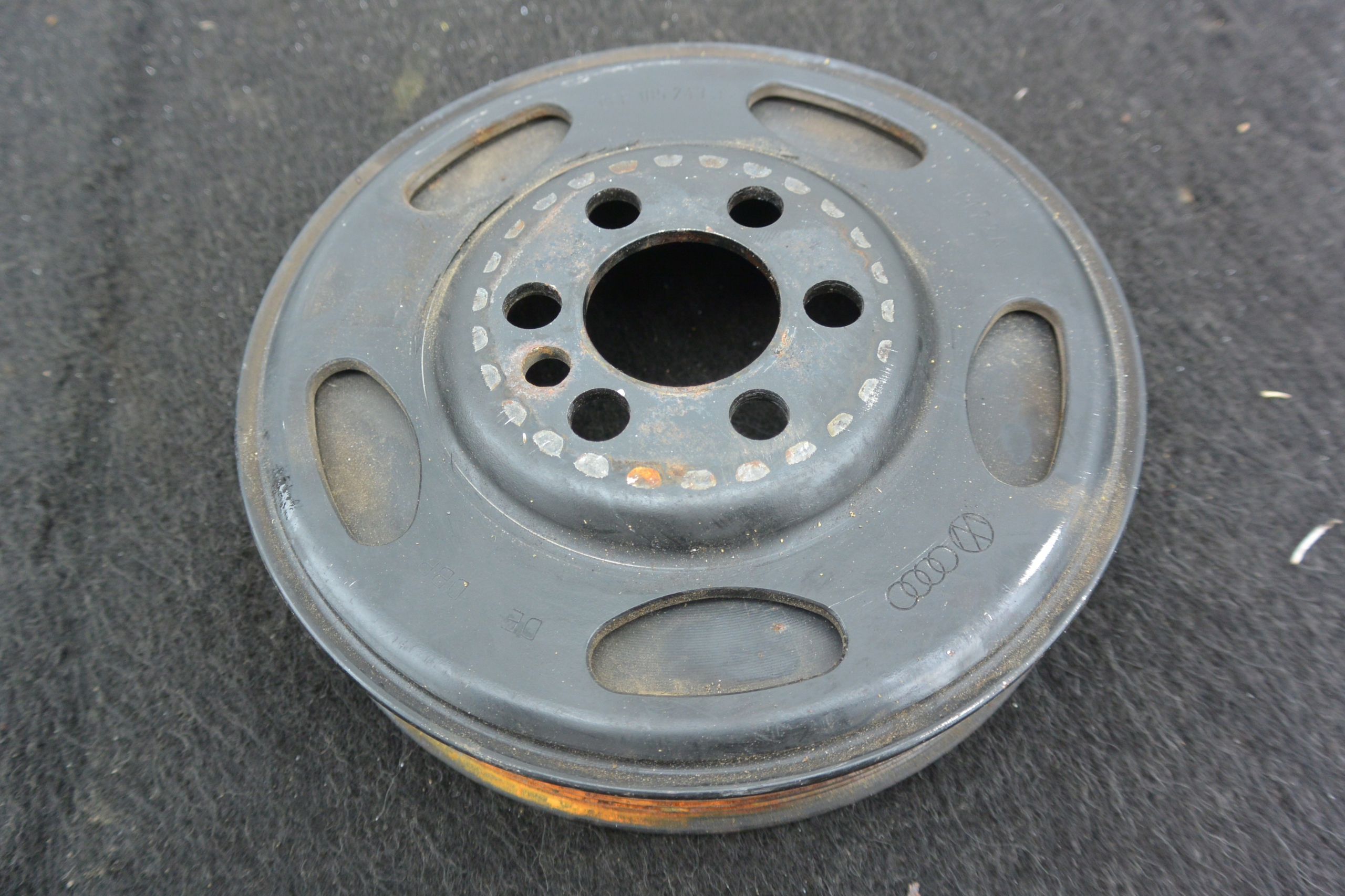 pulley 2.0 TFSI AUDI TT 8J VW SEAT
