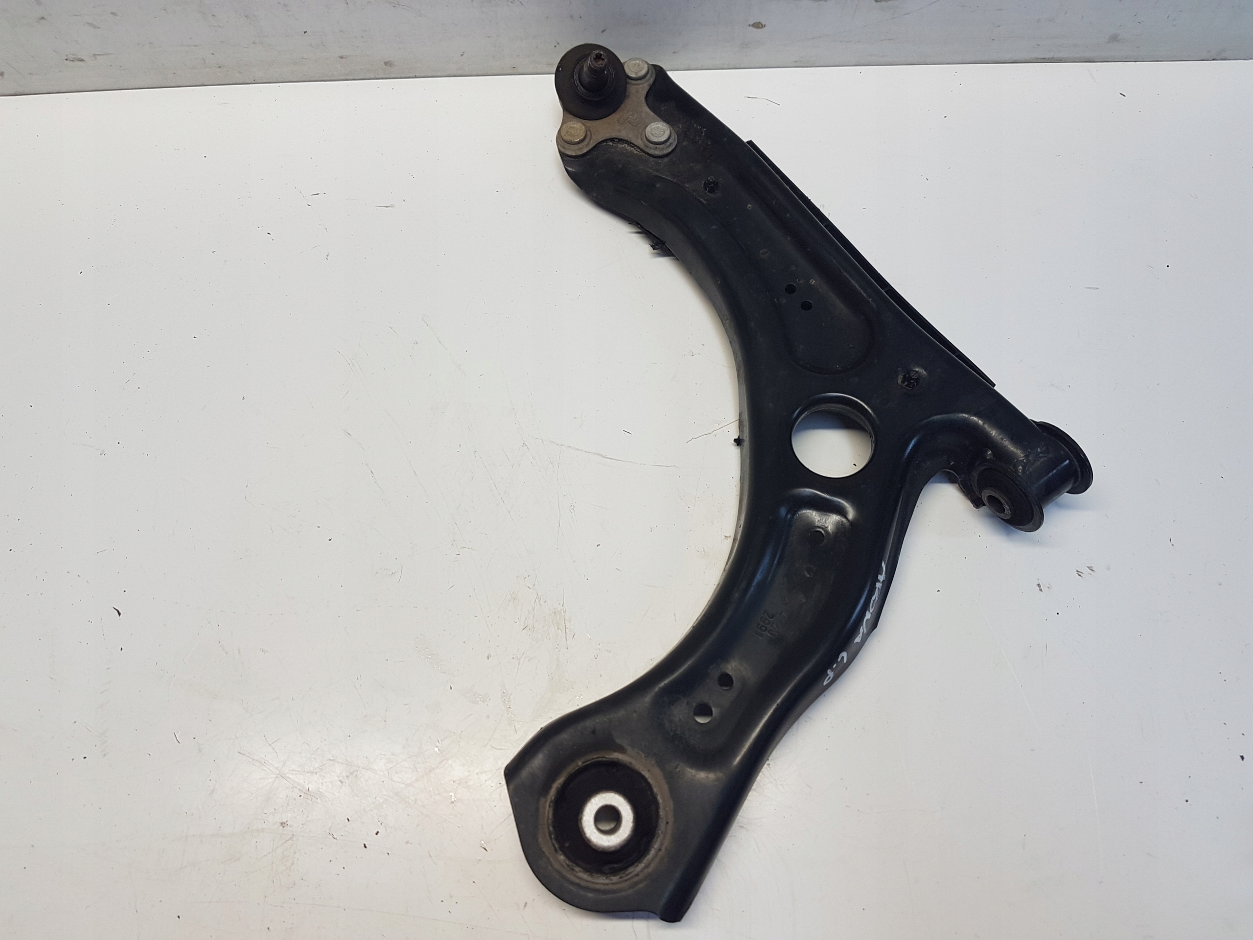 SEAT ARONA 1.0 tsi arm left front front oryg