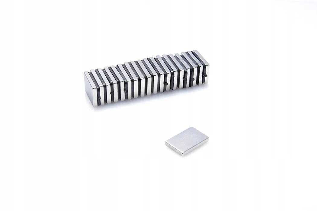 Magnet 15x10x2 N38, nosnost 1,8 kg, sada 50 kusů