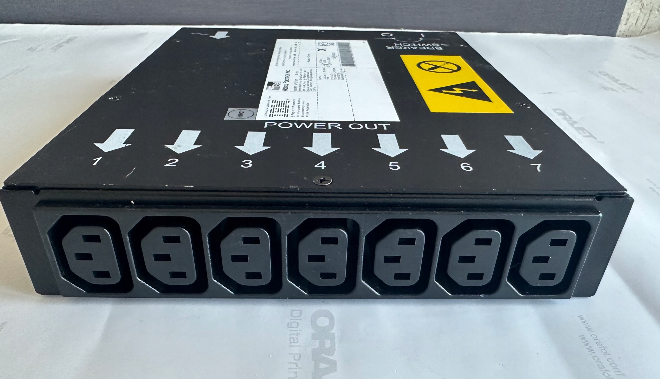 IBM ПЛАТА ПИТАНИЯ PDU API0PD01 / 2889