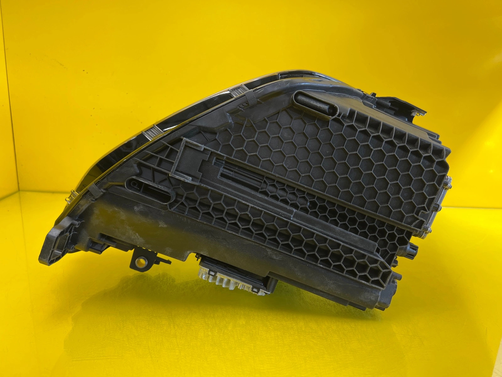 light left front VW Tayron II complete 57L941059