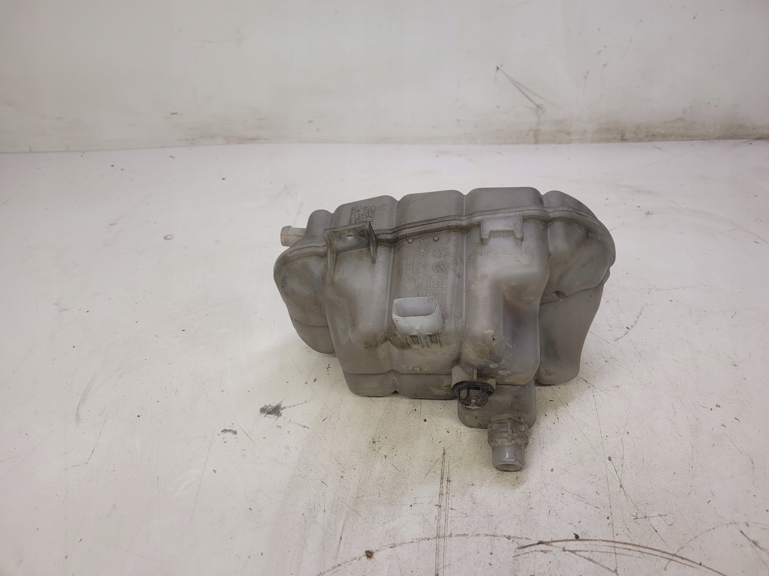 EKSPANZIONA POSUDA AUDI A6 C7 A7 4G0121403R