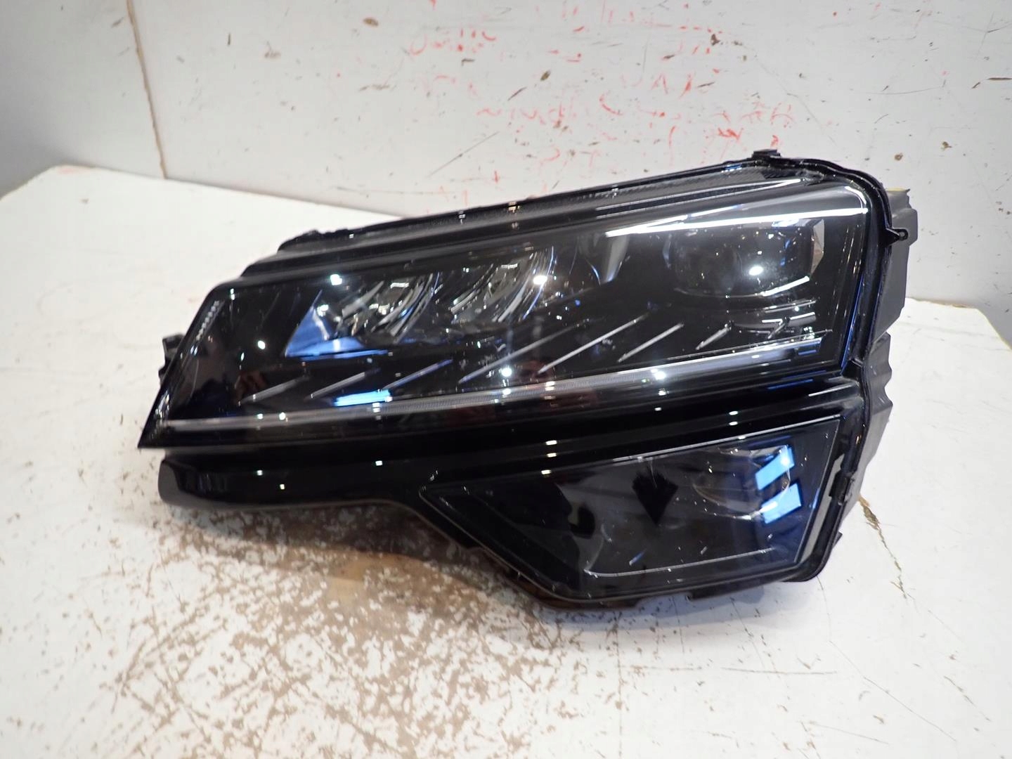 light front left SKODA KAROQ 2017- FULL LED