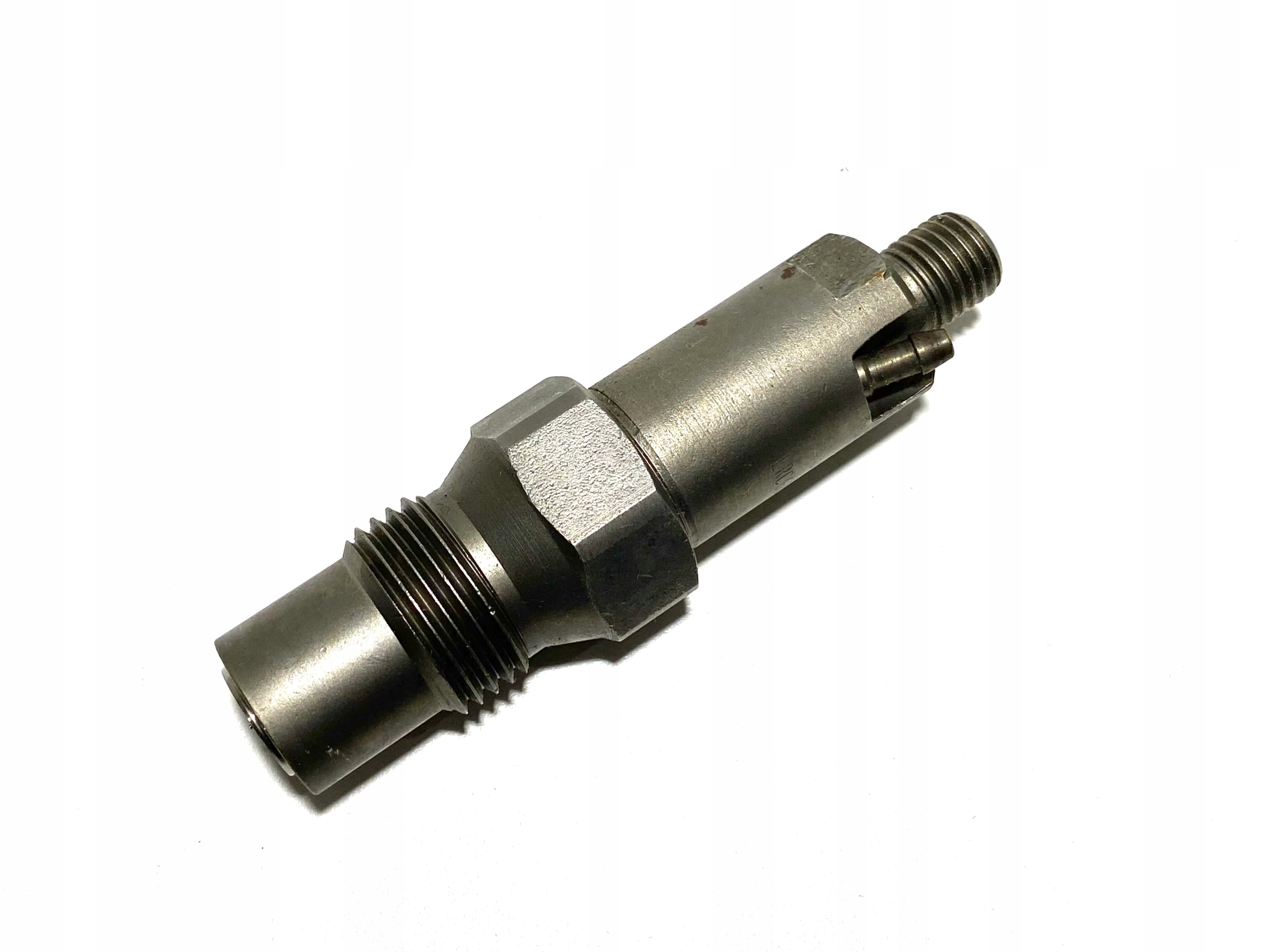 Vstřikovač Ford Mondeo Fiesta 1.8 Td LRC6732603C