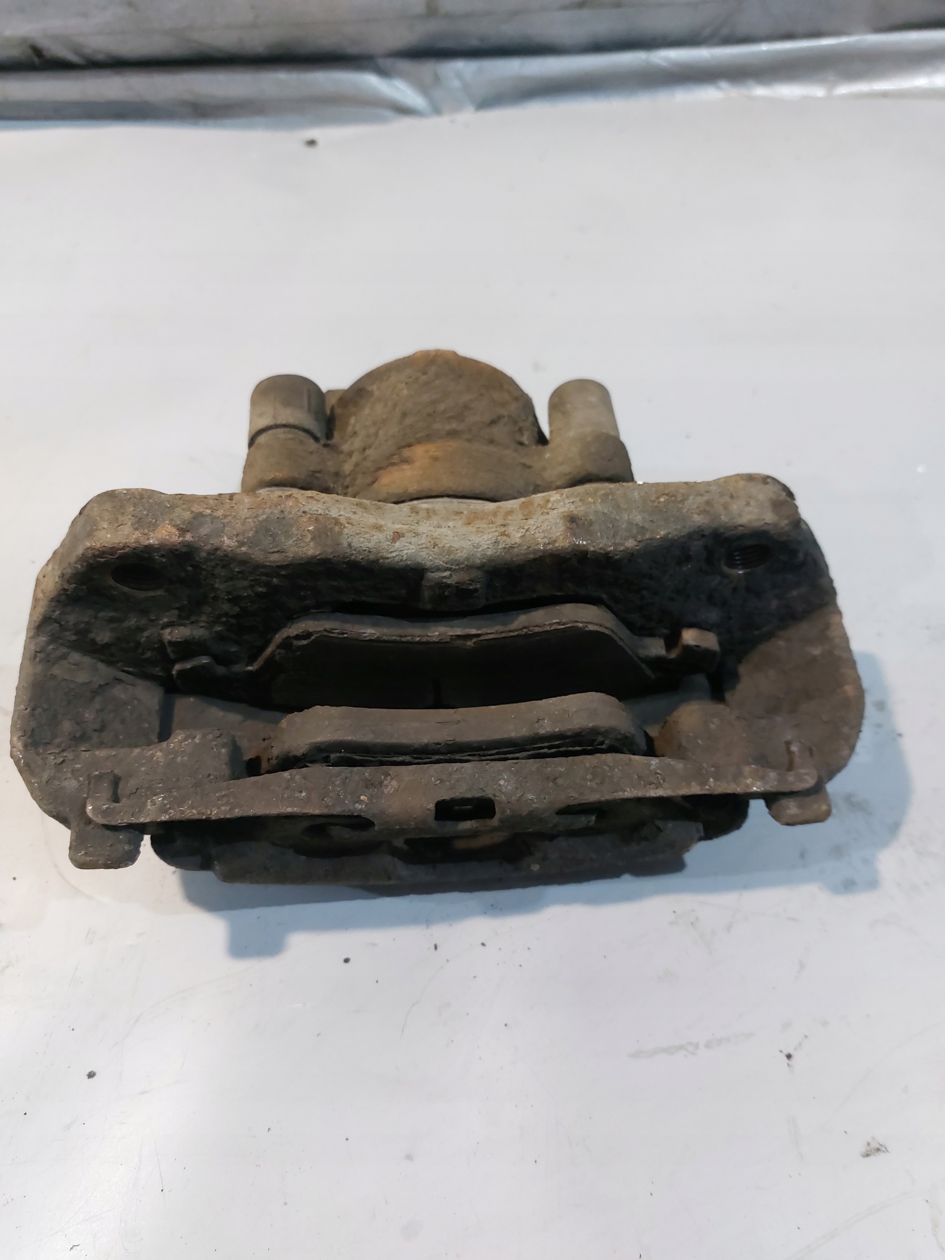 caliper brake left front MERCEDES W638 2.3D