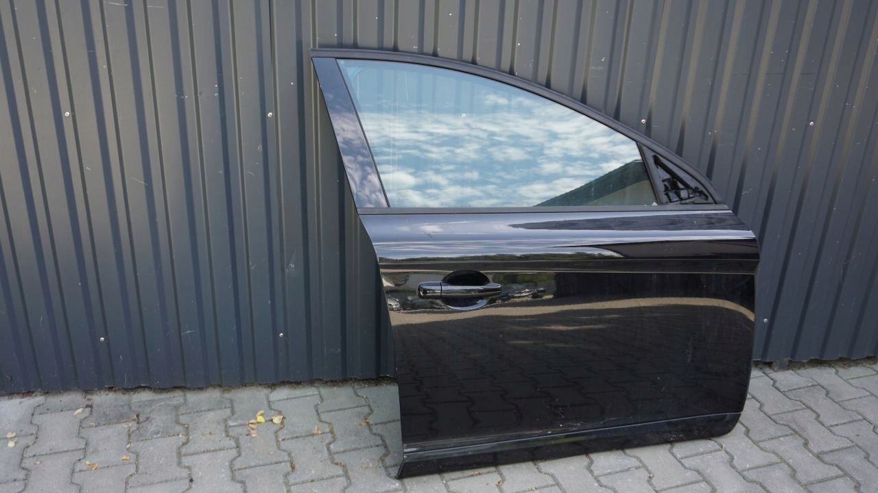 VOLVO XC60 - přední dveře pravé předek 452