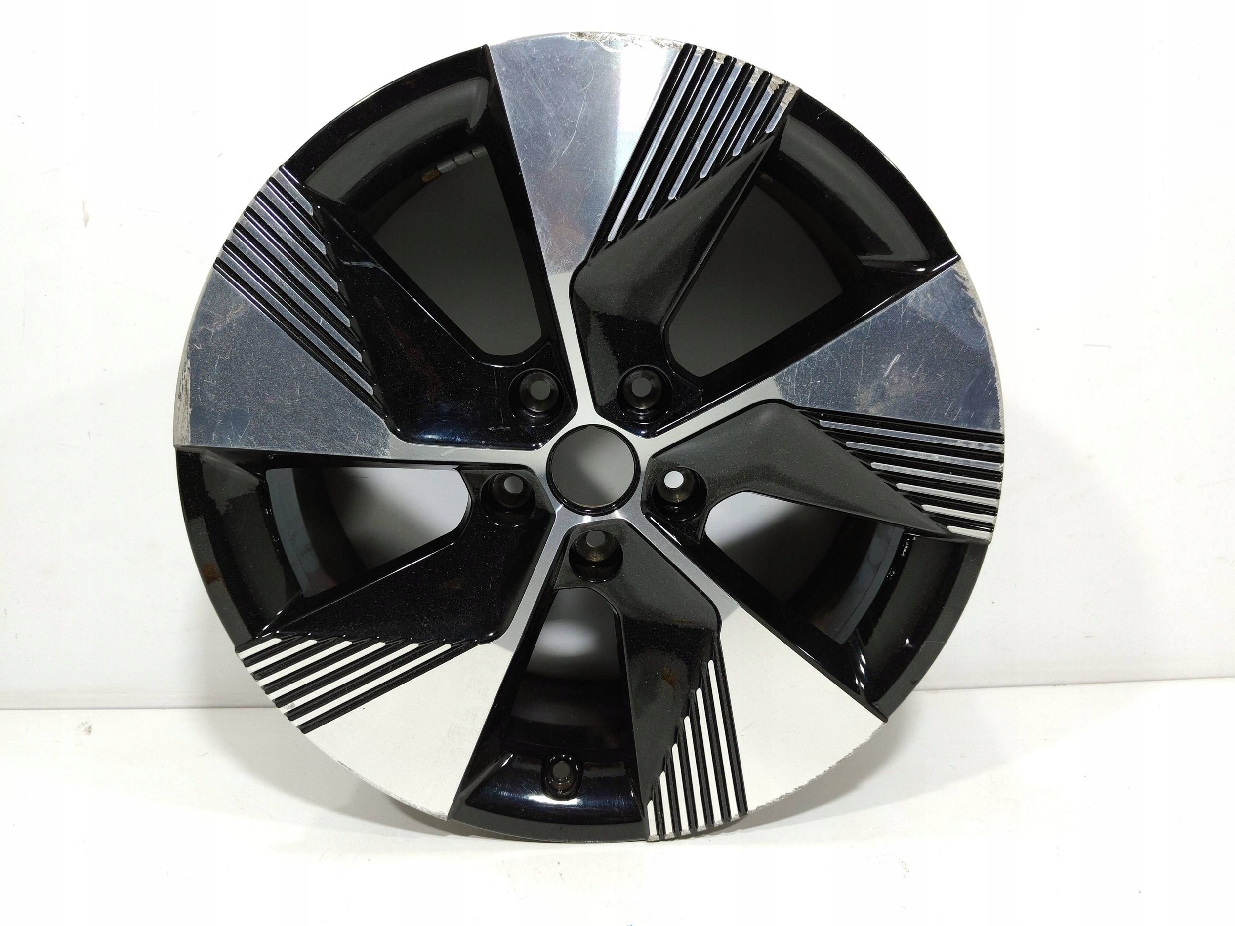 Renault Megane E-Tech Felga 18 7.0X18"