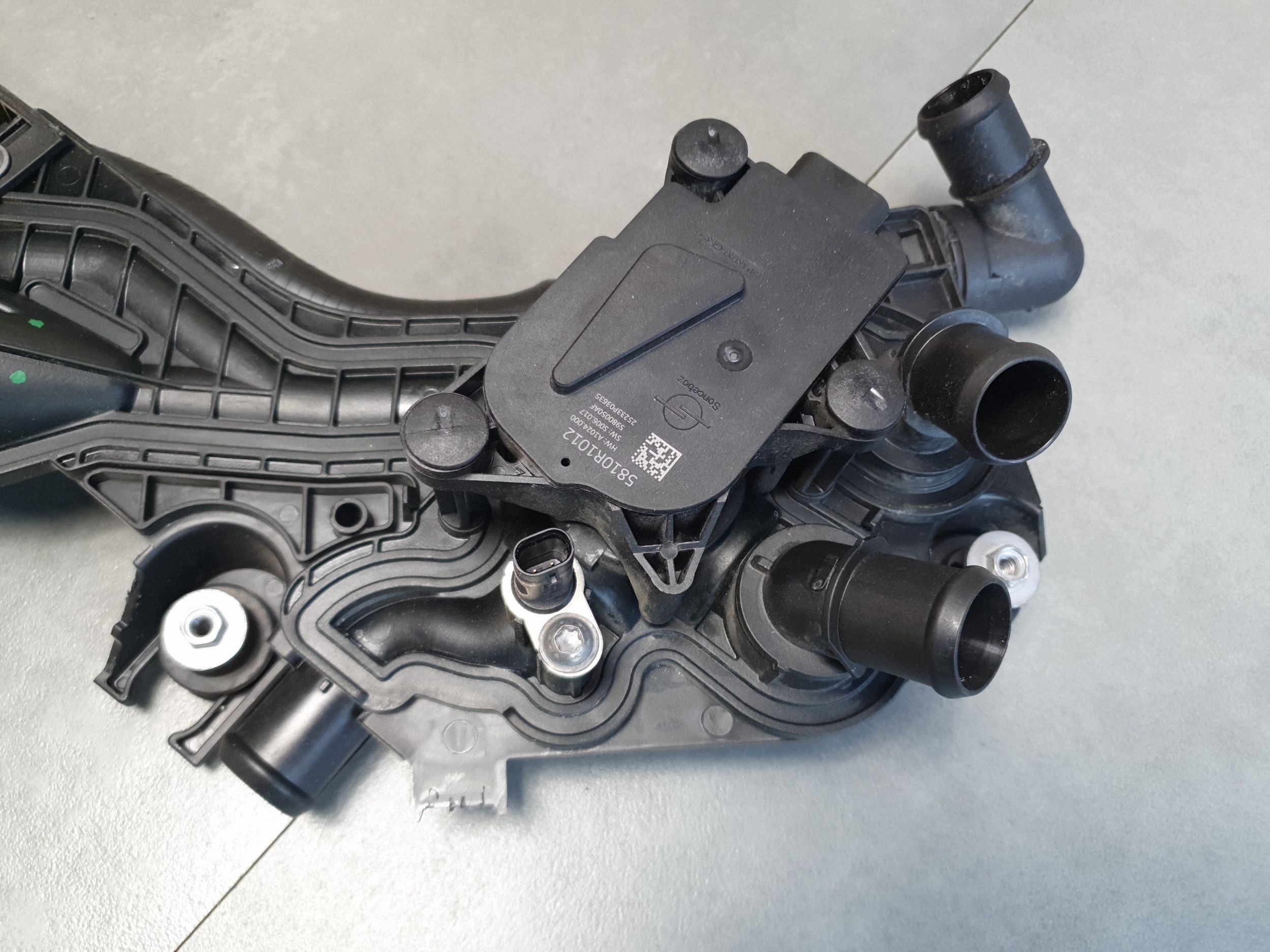 Audi Q6 e-tron prijenos vode hlađenja 85E121507AH