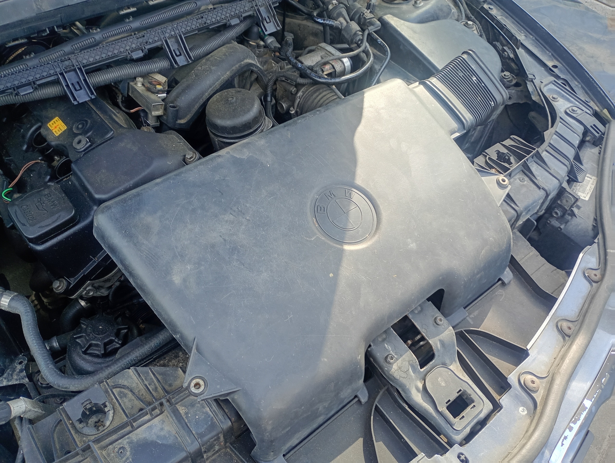 trouba vedení hadice vzduchový BMW 1 a E87 04-11 1.6