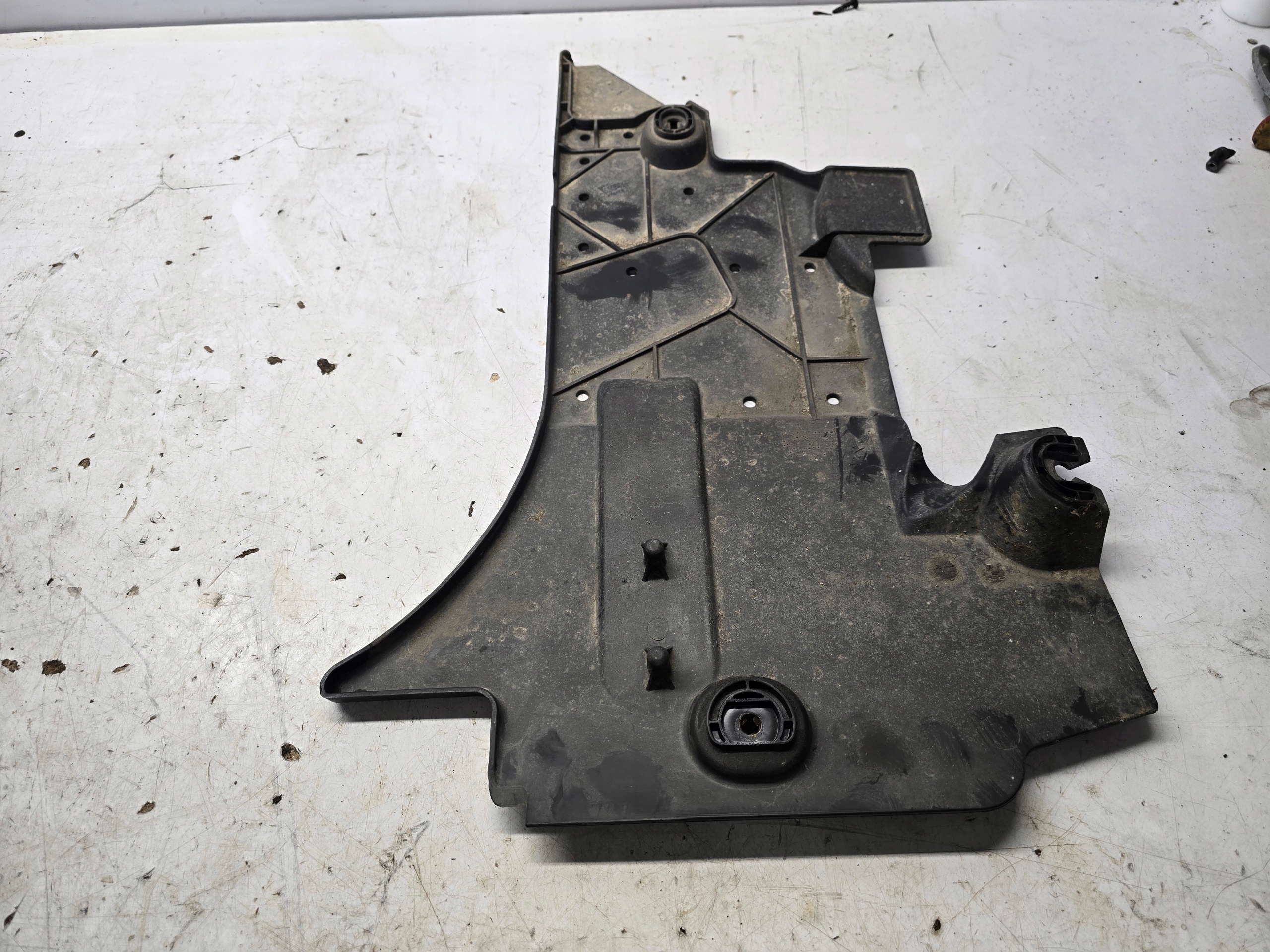 OPEL GRANDLAND X cover lower 9815315780