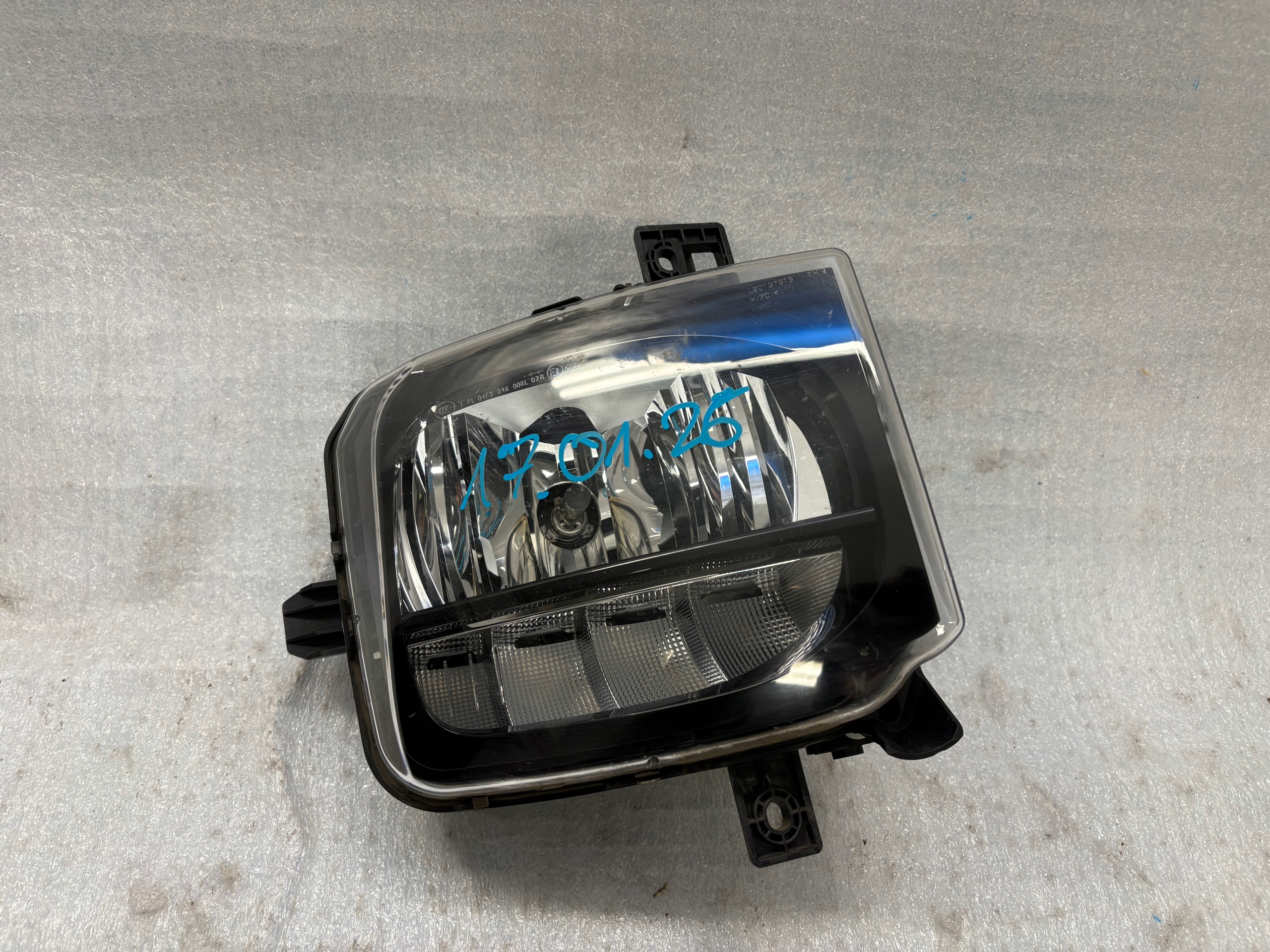 vw ГАЛОГЕН led правый 2GM941662A 03.11.2022