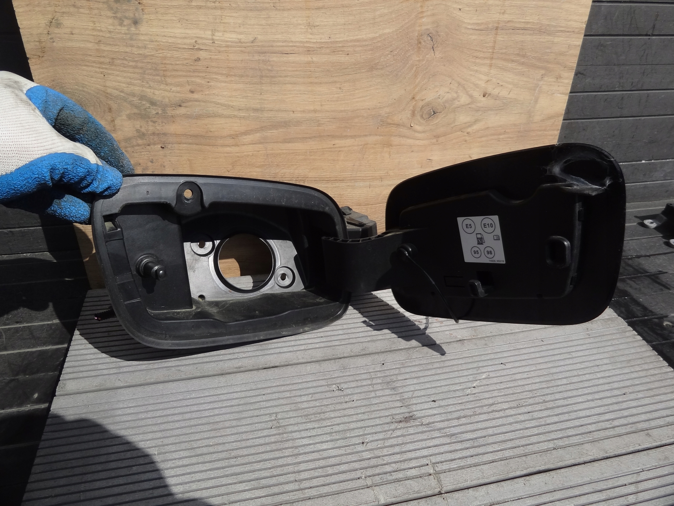 RENAULT ARKANA 2022 KLAPKA WLEWU PALIWA + KOREK ORYGINAL Stan opakowania zastępcze