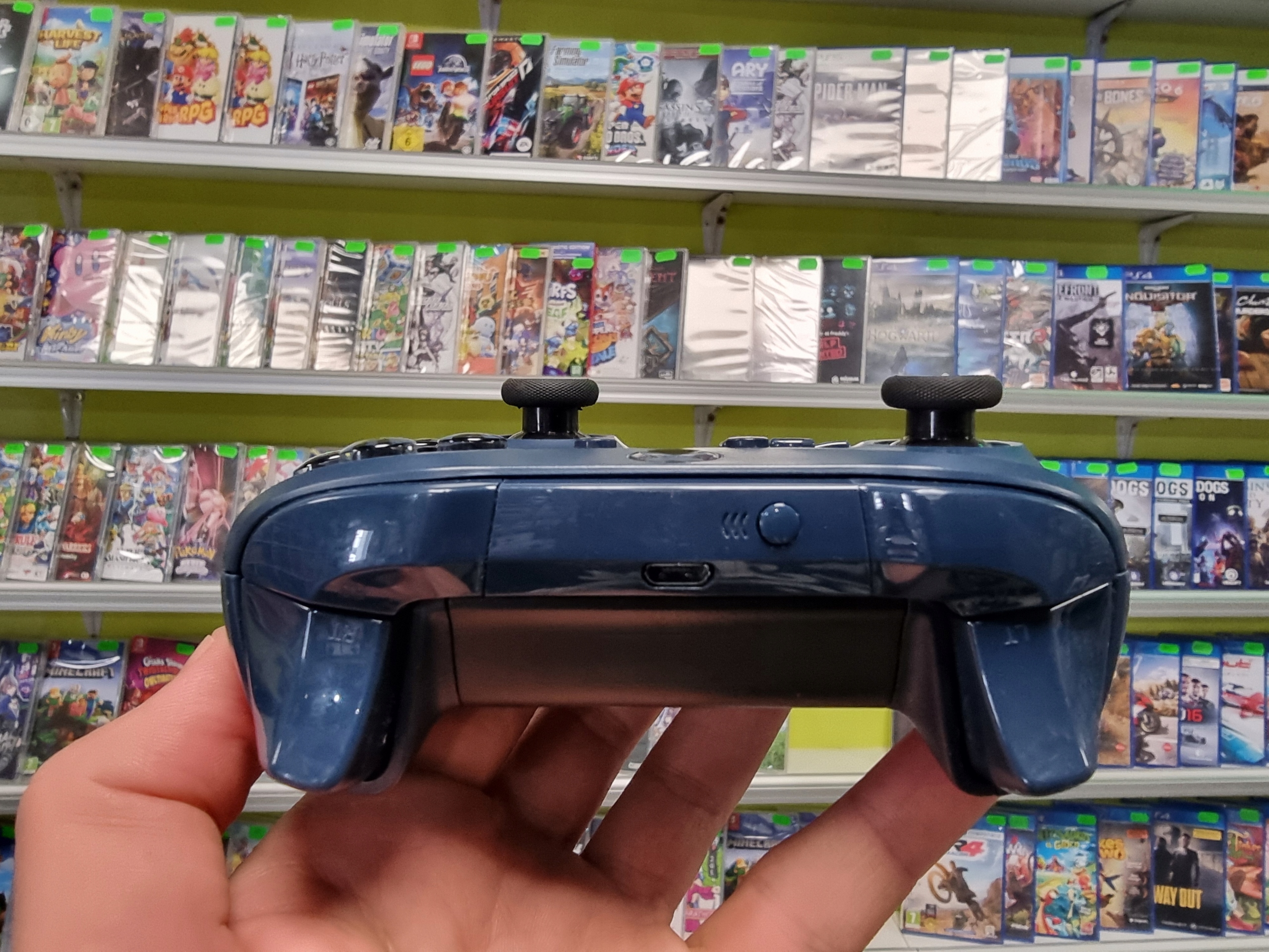 126. PAD KONTROLER XBOX ONE SERIES S X PC PATROL TECH GUMOWANE GRIPY Pochodzenie oryginał