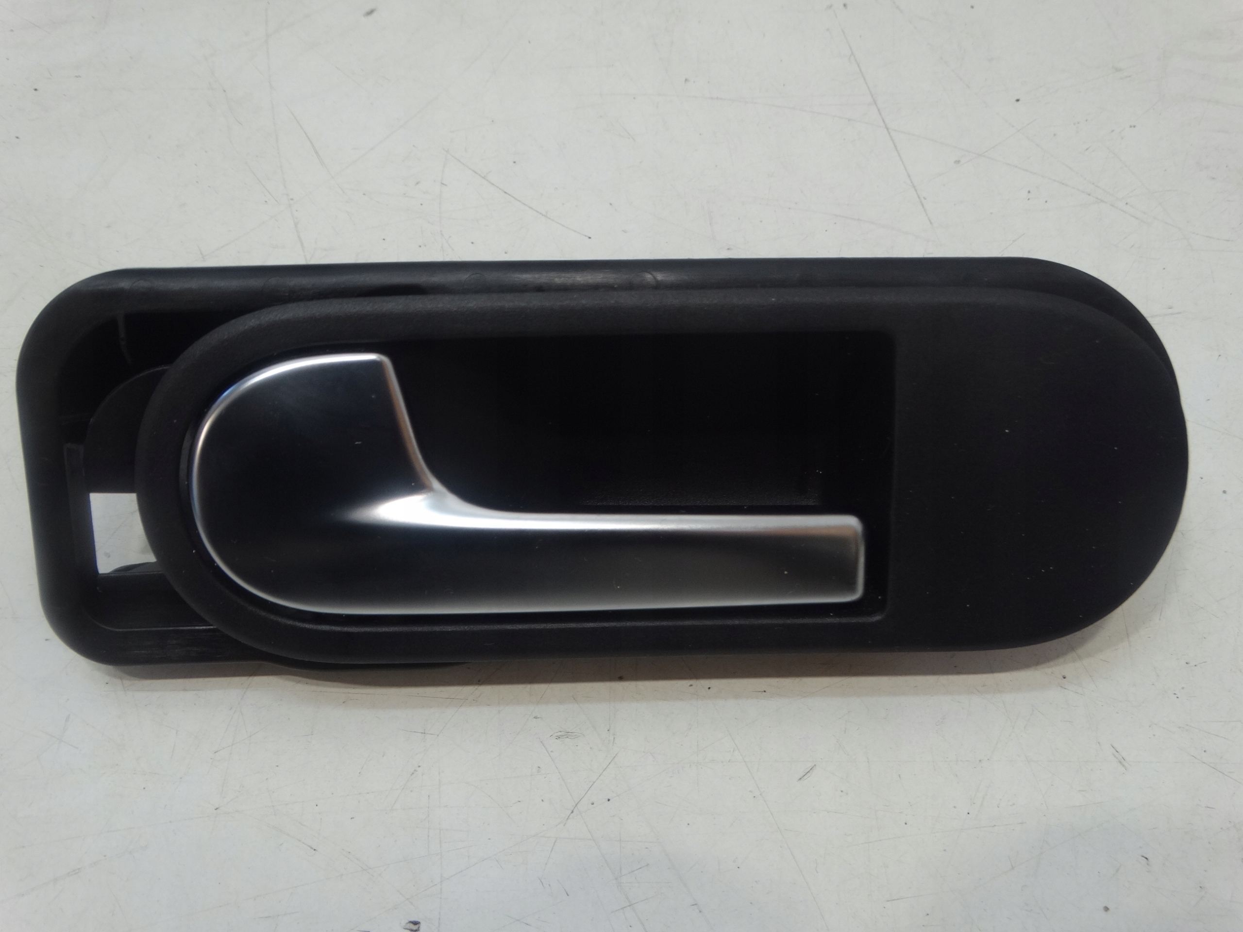 handle inner left front rear part VOLKSWAGEN GOLF VI plus 5M0837197