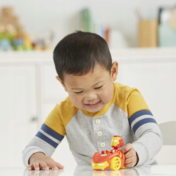 Spidey And His Amazing Friends SPIDEY I SUPER-KUMPLE IRON MAN POJAZD F3992 Rodzaj pojazdu pojazdy z bajek