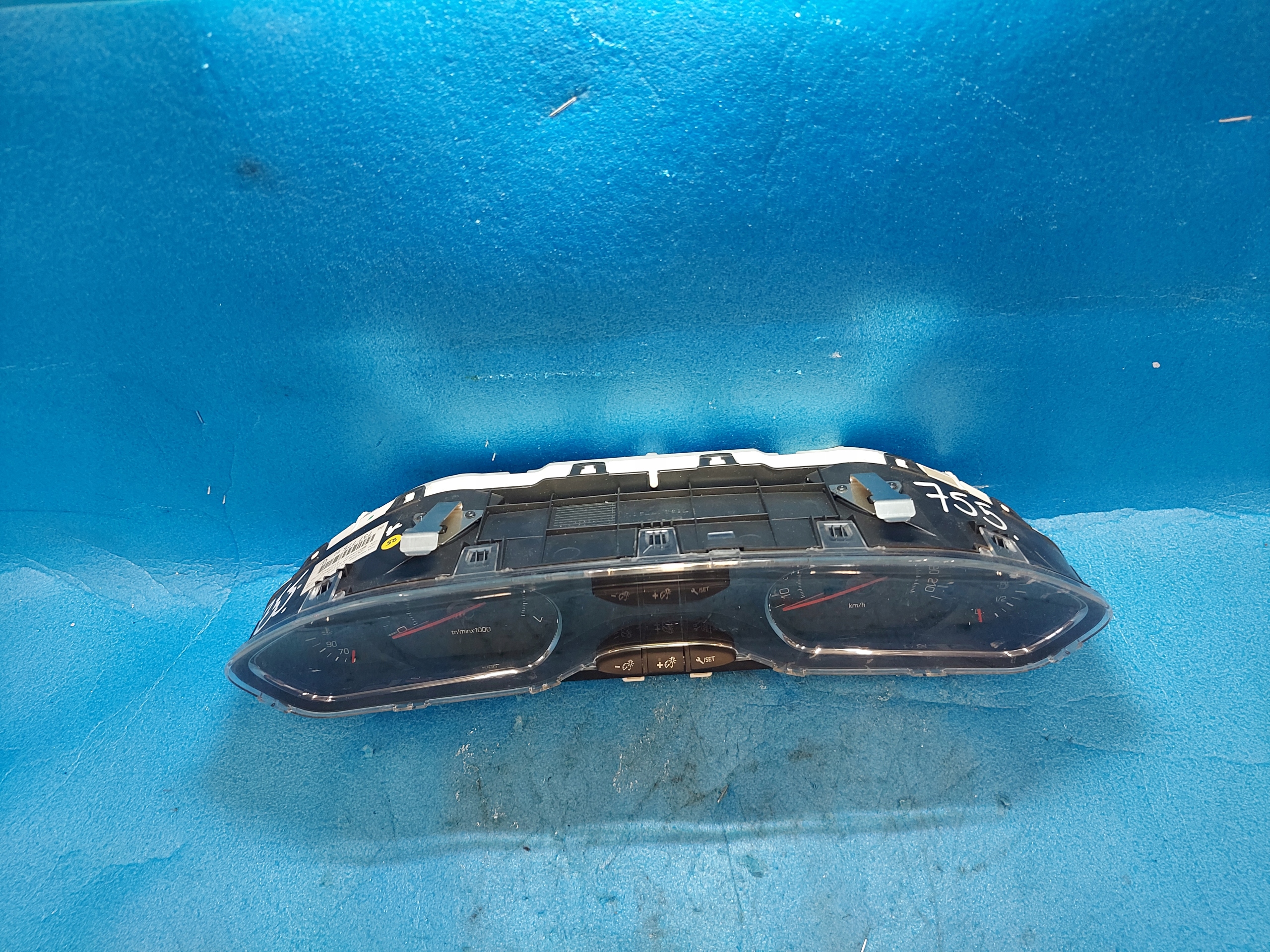 dials clock PEUGEOT 208 1.2 VTI 9673777580