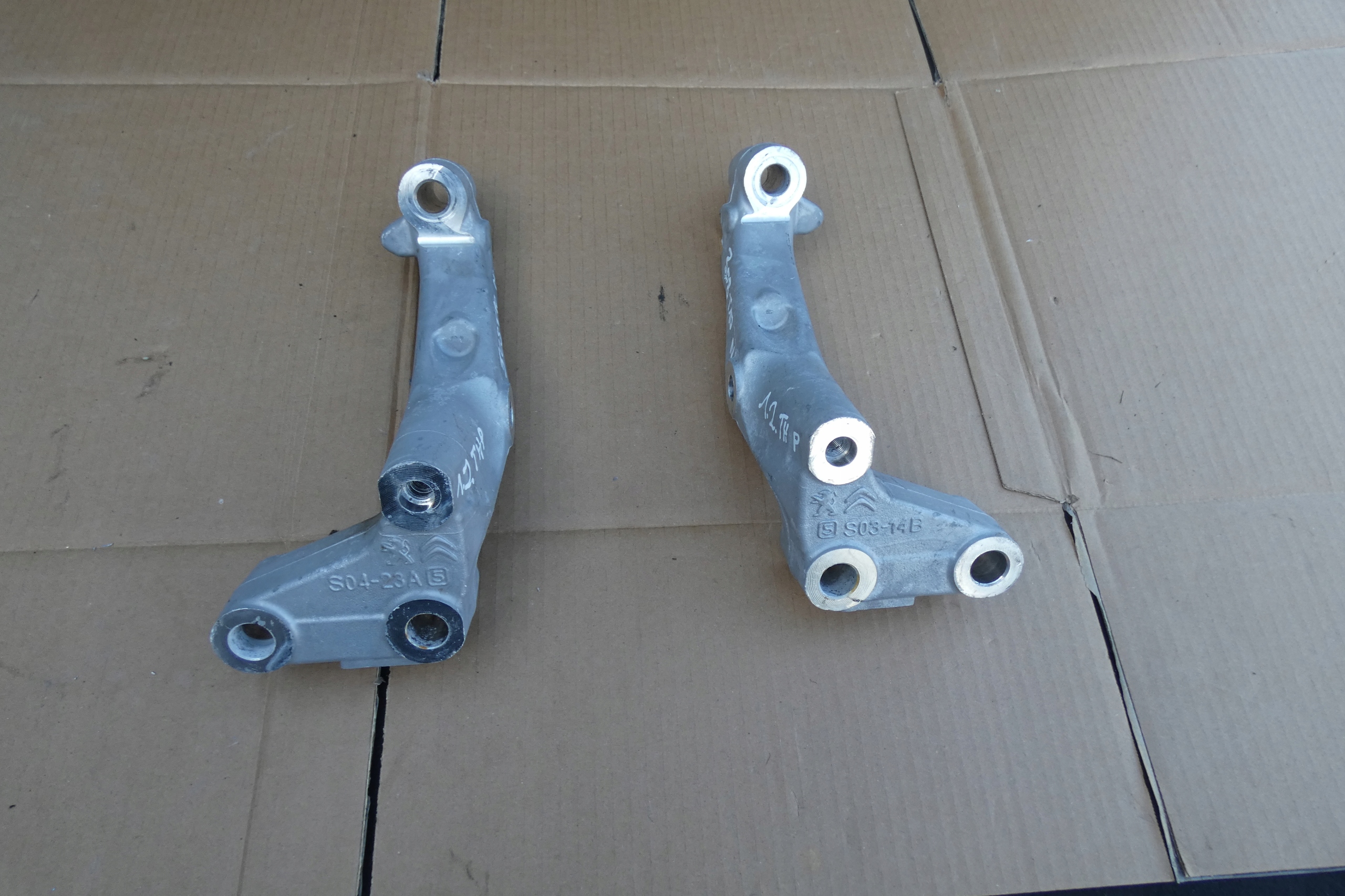 support SANEK siders left right front springing PEUGEOT 308 T10