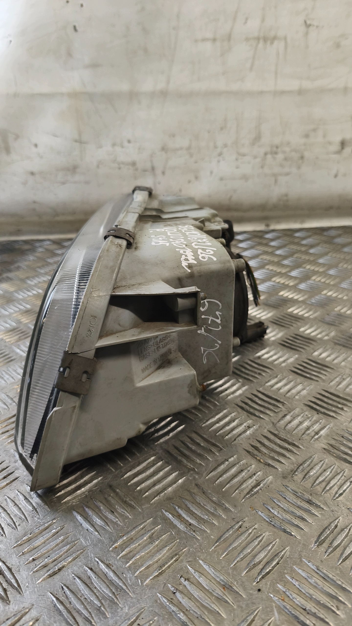 light right front VOLVO S40 1999r