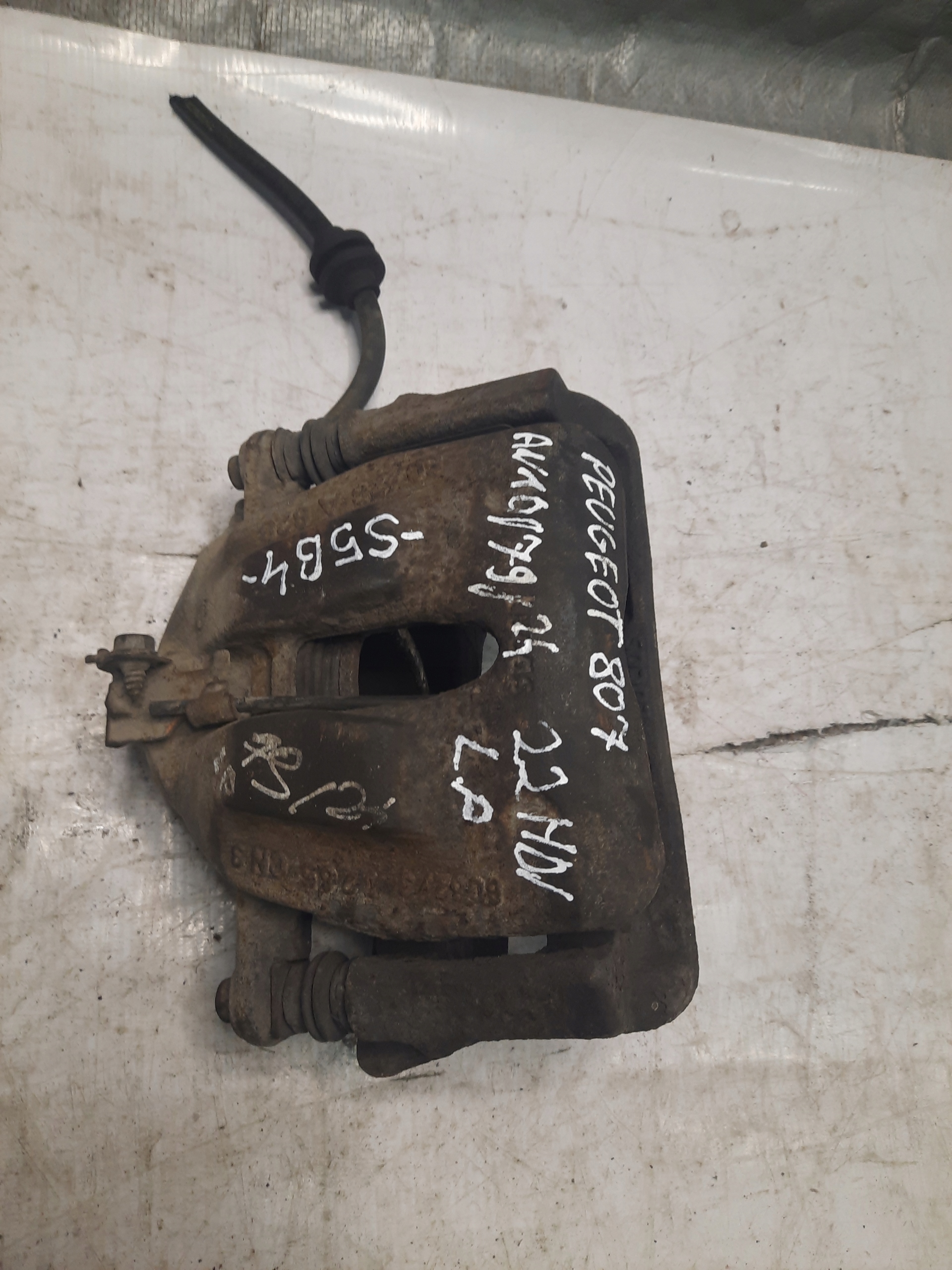 Peugeot 807 citroen c8 2.2 hdi caliper front left