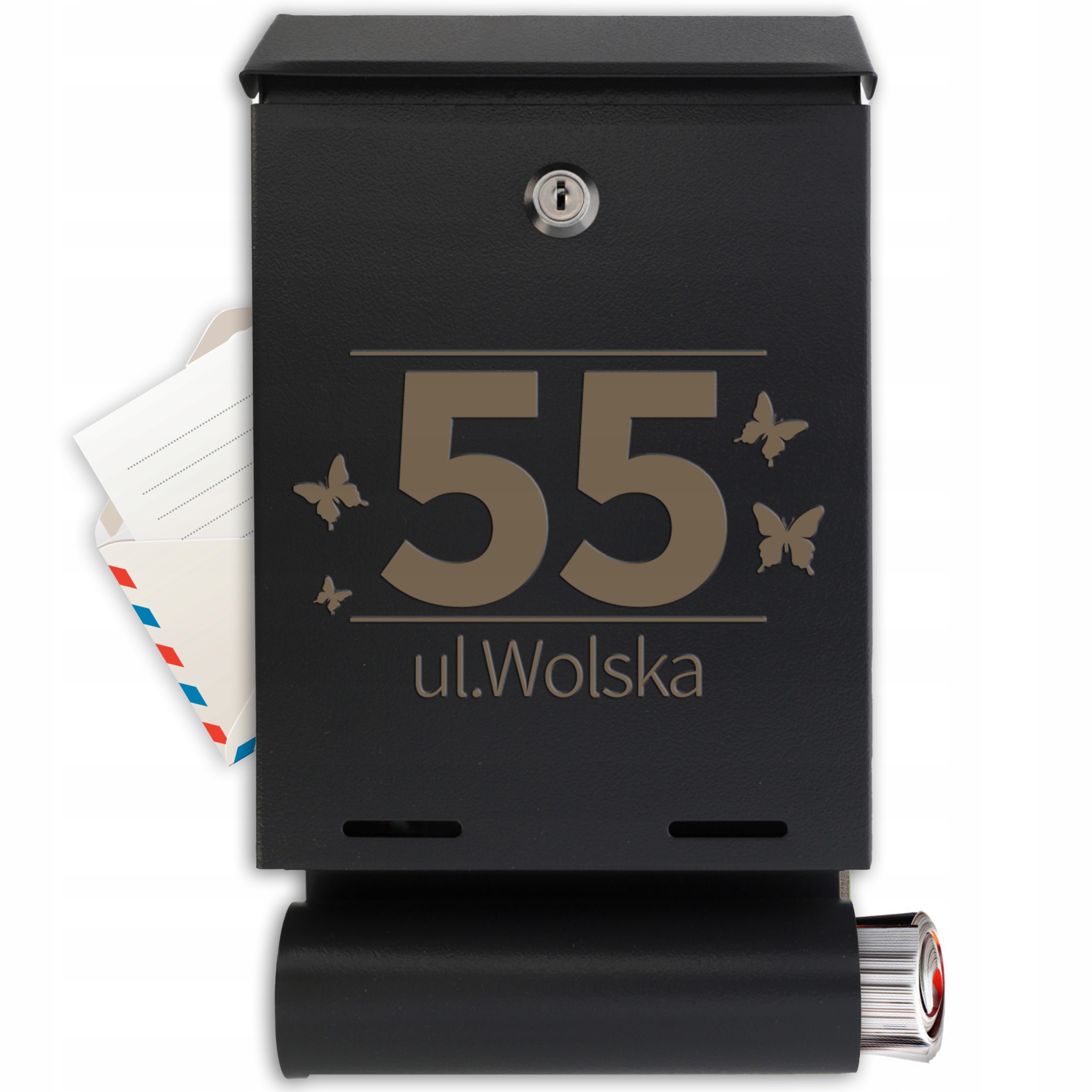 Černá poštovní schránka s adresní trubkou a nádherným gravírovaným vzorem