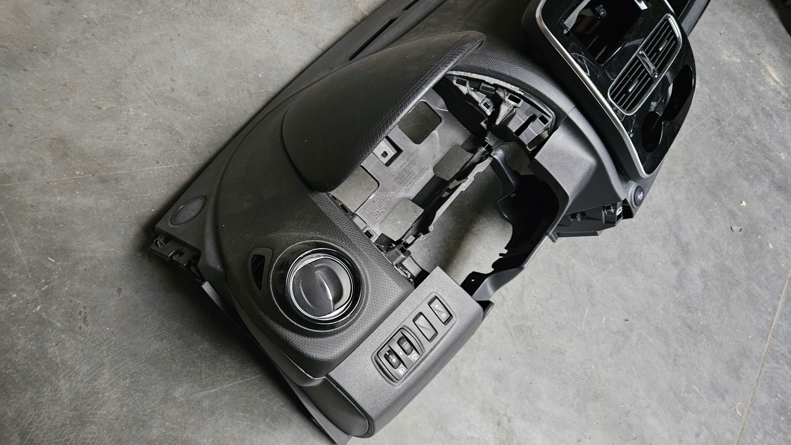 RENAULT CLIO IV dashboard cockpit console passenger airbag original