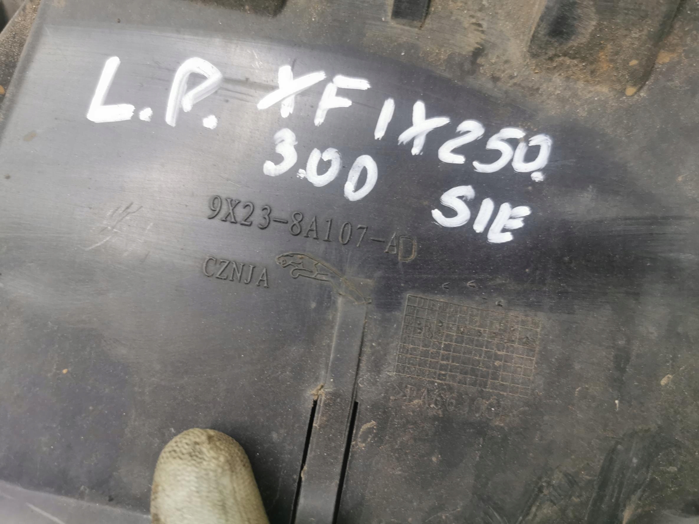 luftansaugkanal JAGUAR XF X250 9X23-8A107-AD