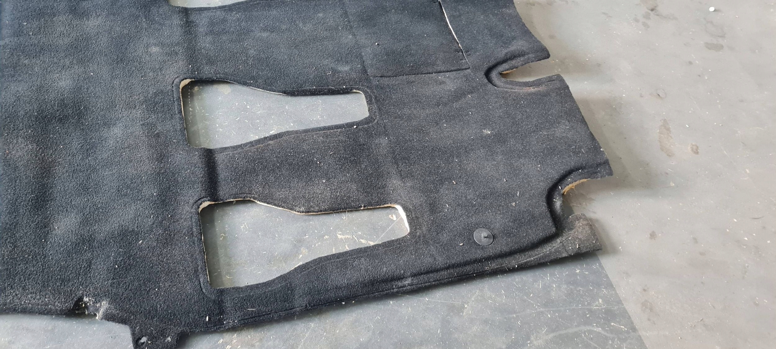 Chrysler Pacifica 2022 mats floor carpet 3.6 HYBRYDA 5SN20DX9AJ