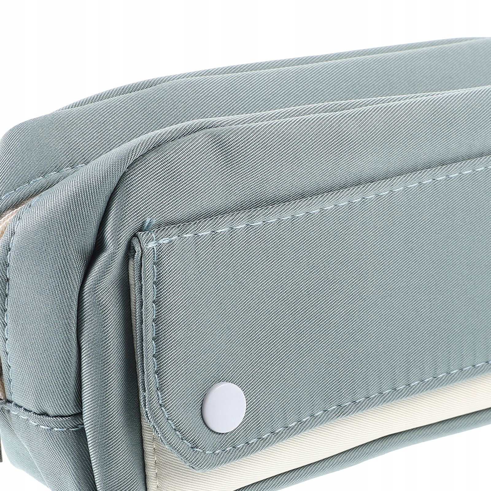 Piórnik o dużej pojemności z guzikami Kolor zielony