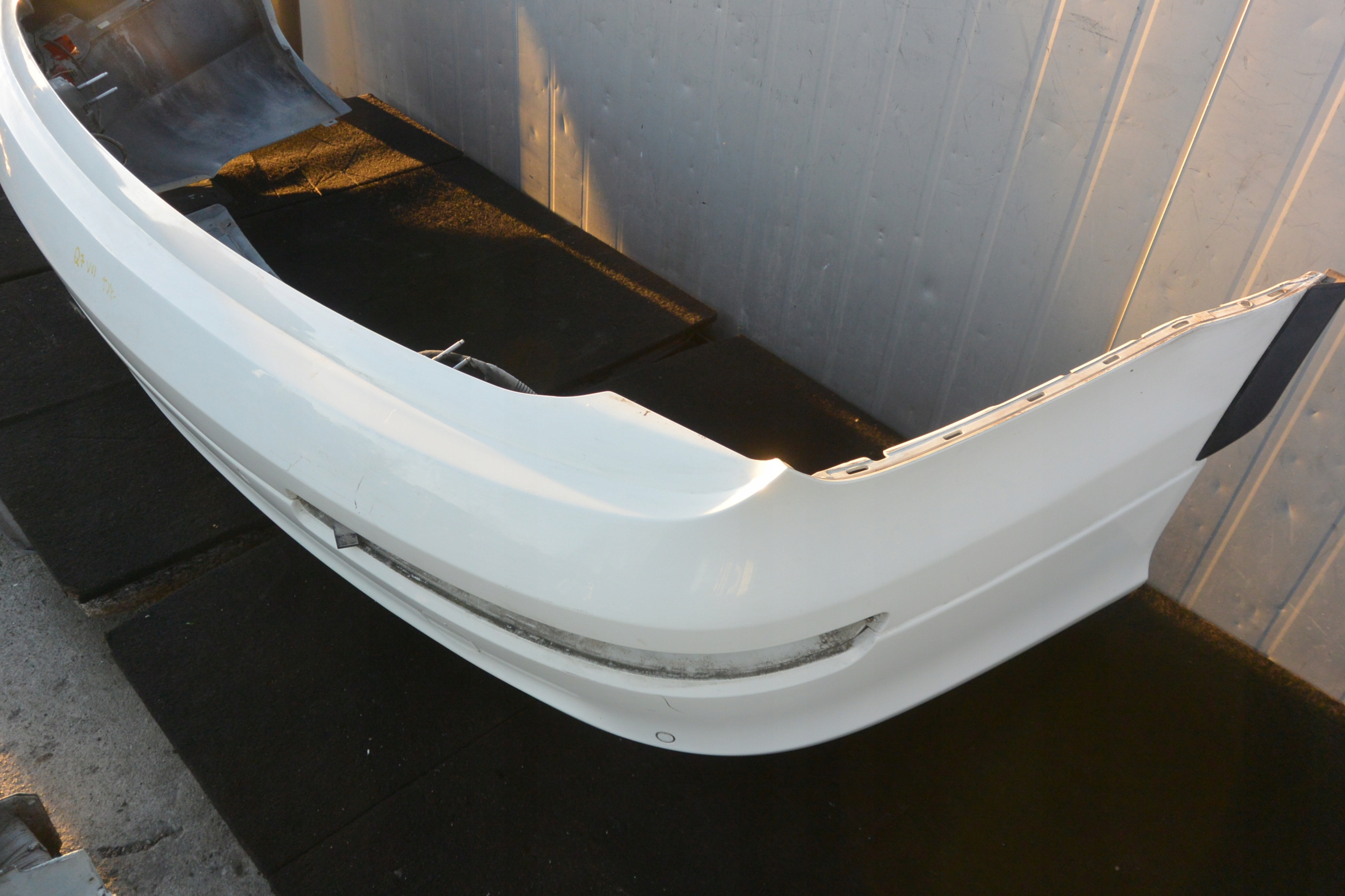 bumper rear part PDC S-LINE AUDI Q7 4L LR9A