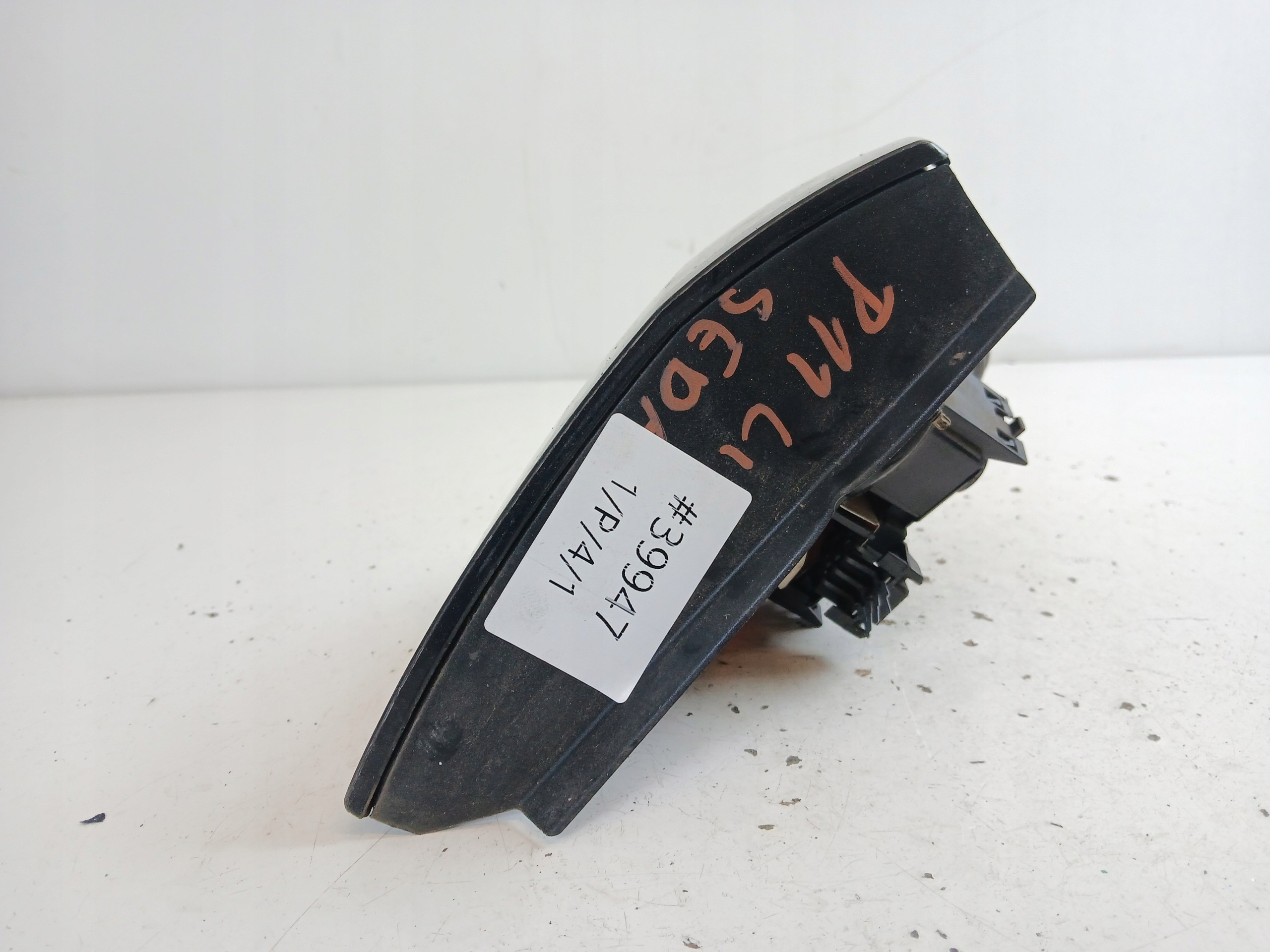 NISSAN PRIMERA P11 LIFT light left rear part