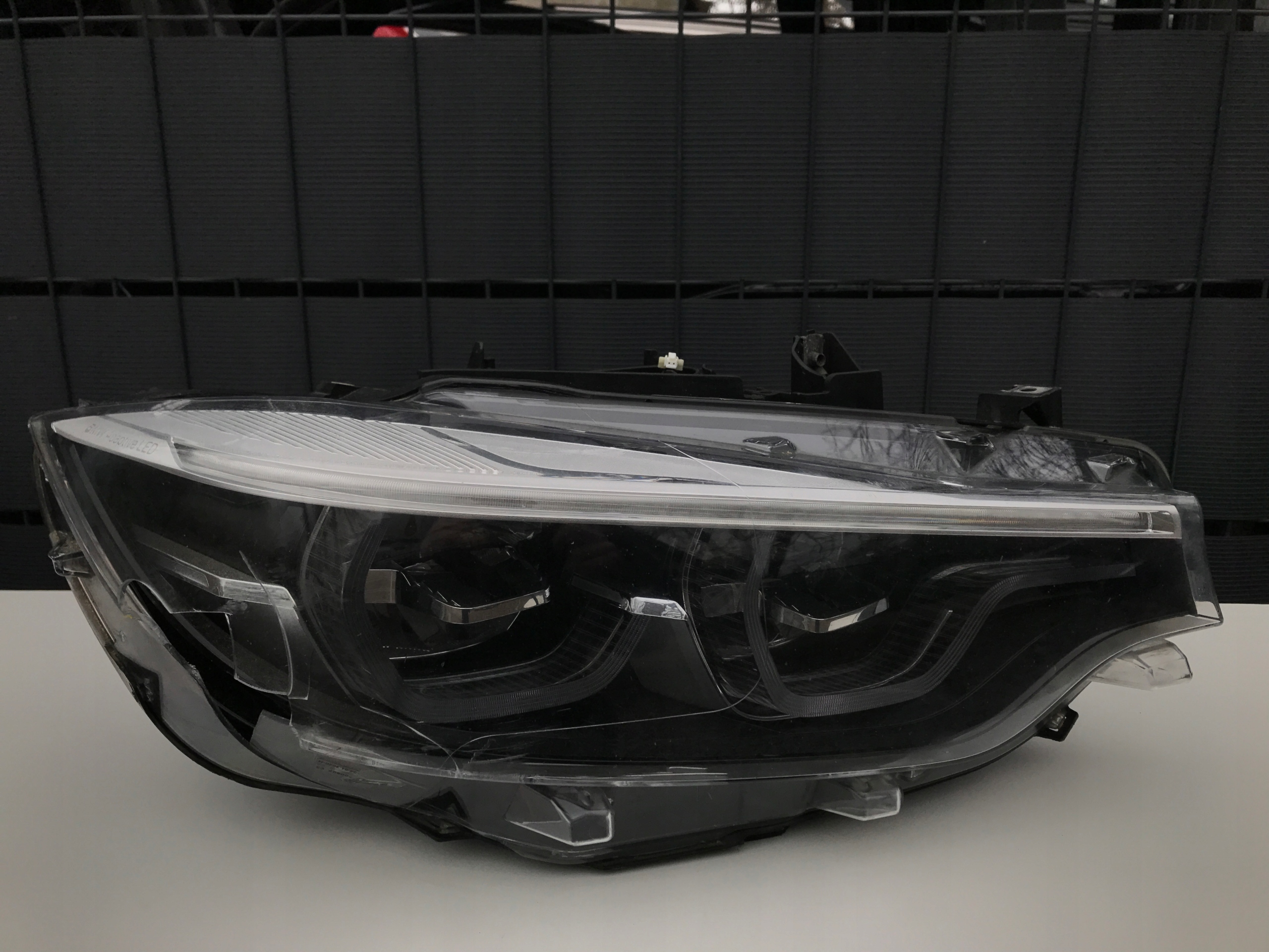 BMW 4 F32 F33 F36 M4 PRAWA LAMPA PRZÓD LIFT ADAPT Producent części BMW OE