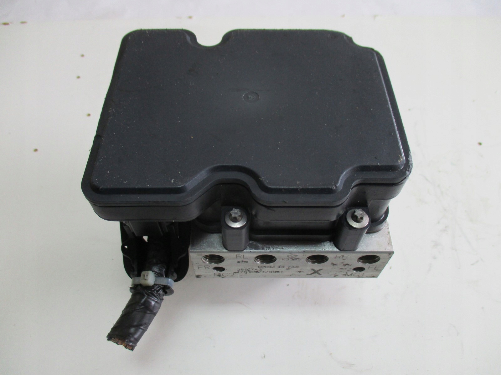 Abs насос Mazda CX3 DH0M437A0