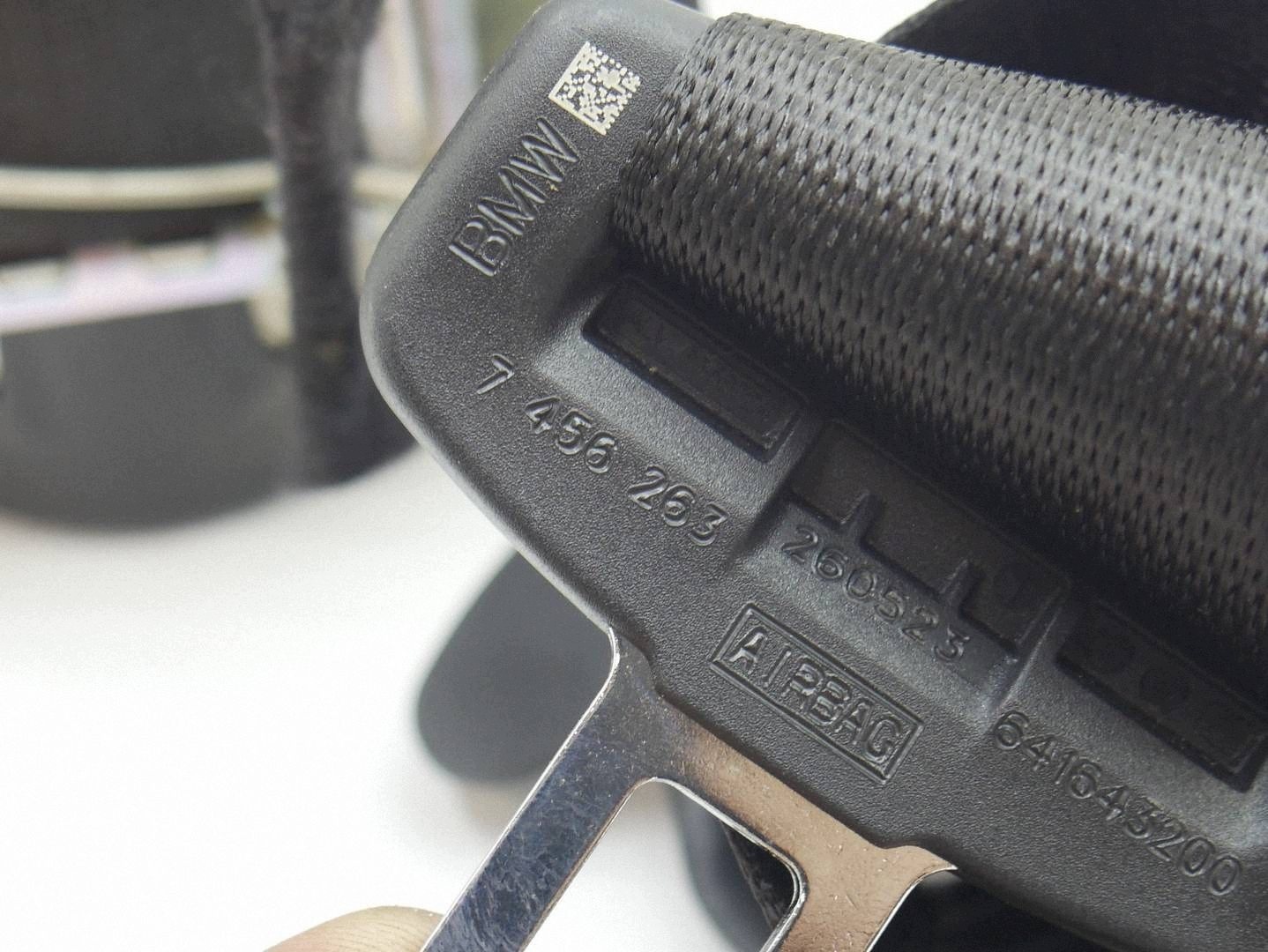 seat belt left front front BMW 1 F40 F44 7456263