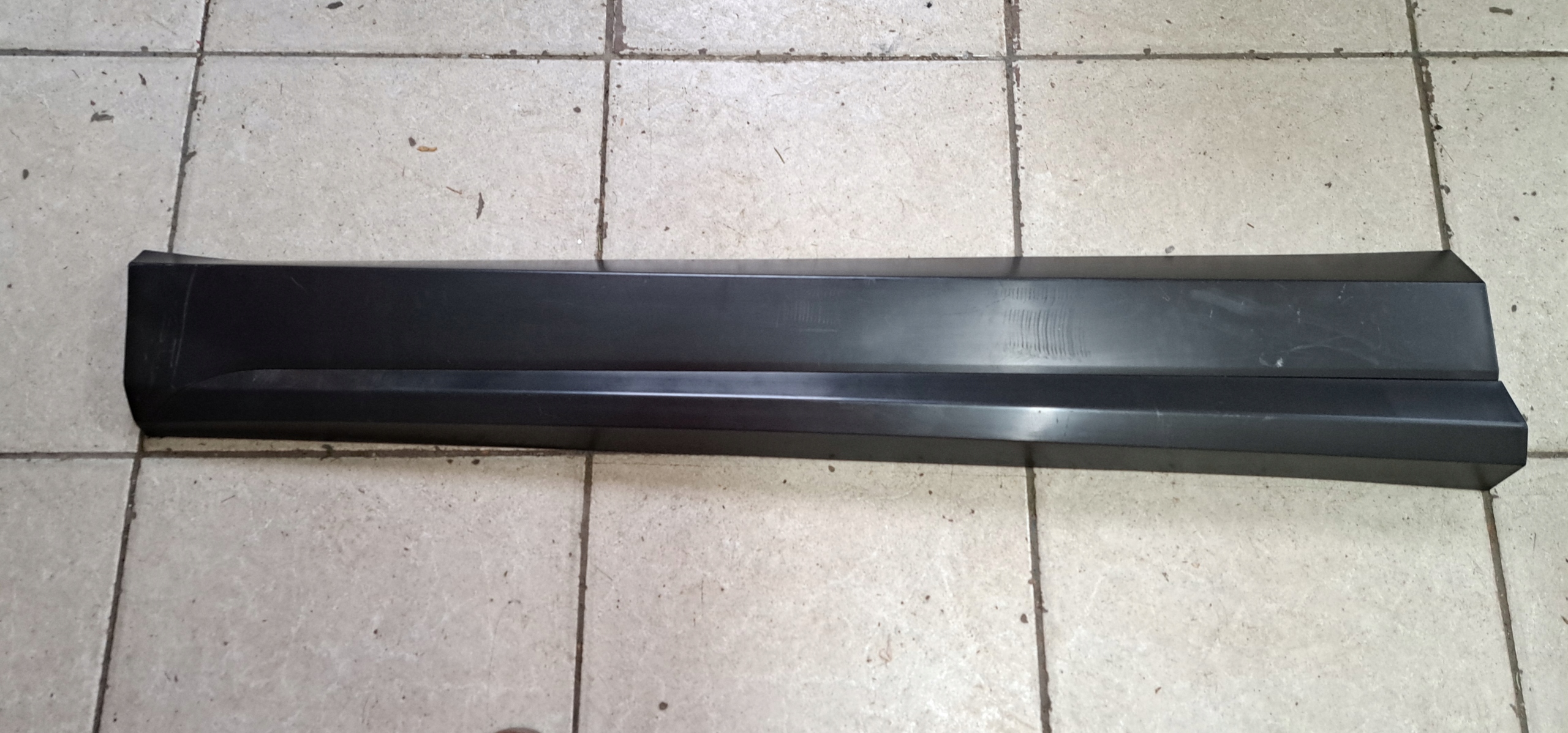 HYUNDAI TUCSON IV N 20 - LISTWA DRZWI LEWY PRZÓD