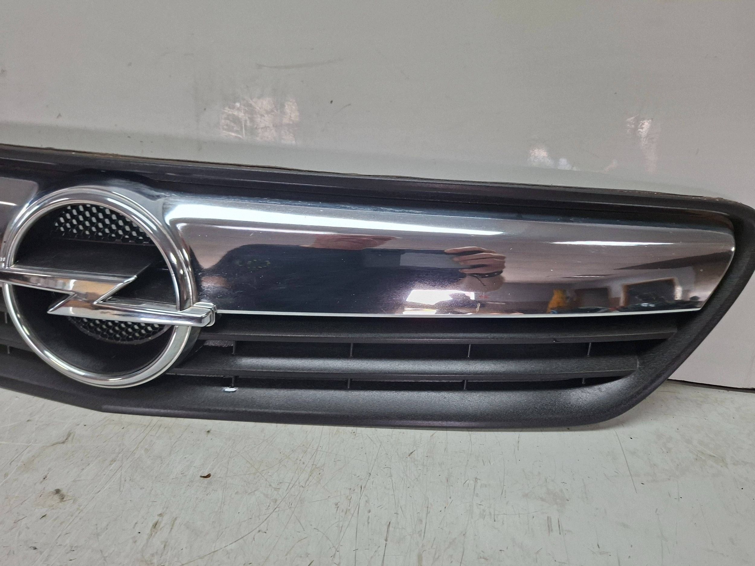 Grill Grill 13207140 OPEL MERIVA A LIFT 2006