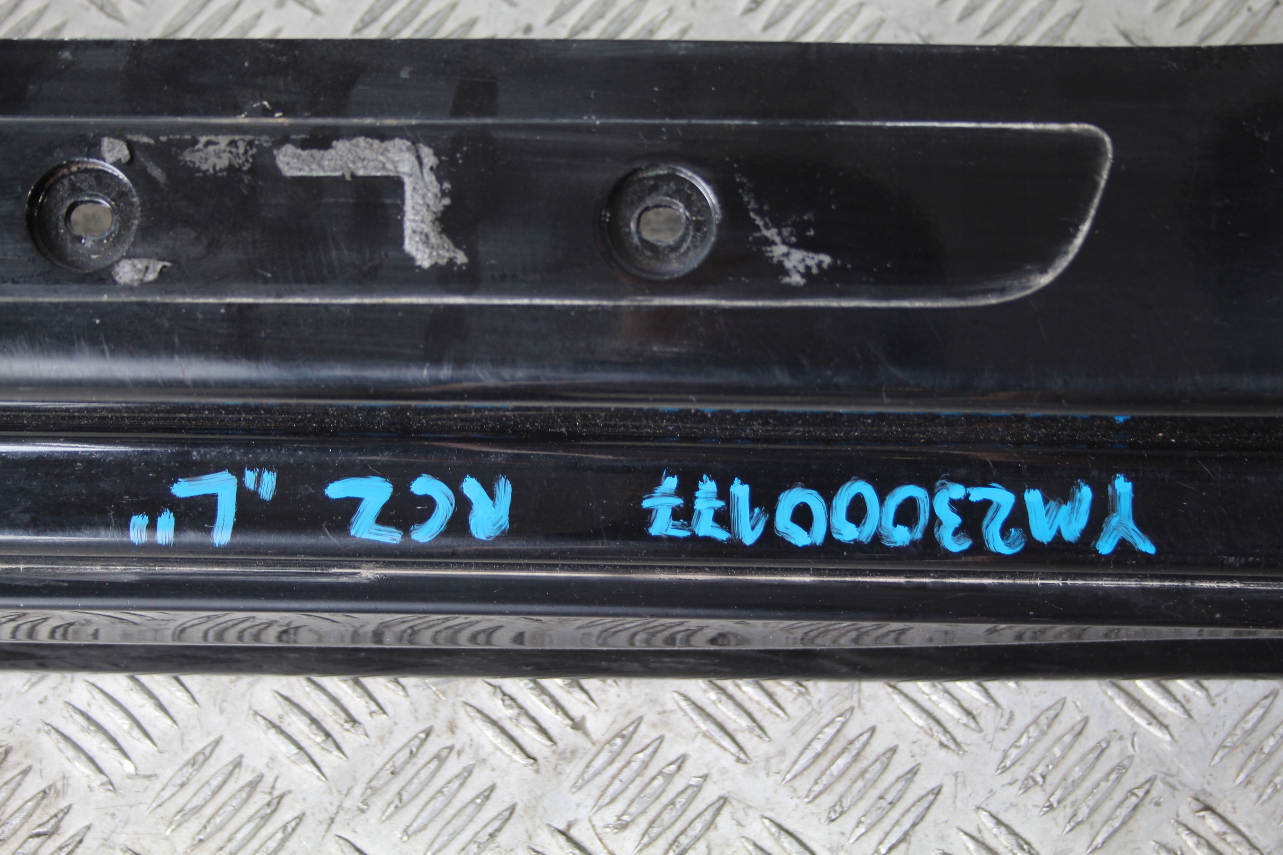 cap threshold threshold left PEUGEOT RCZ LIFT YM23000177