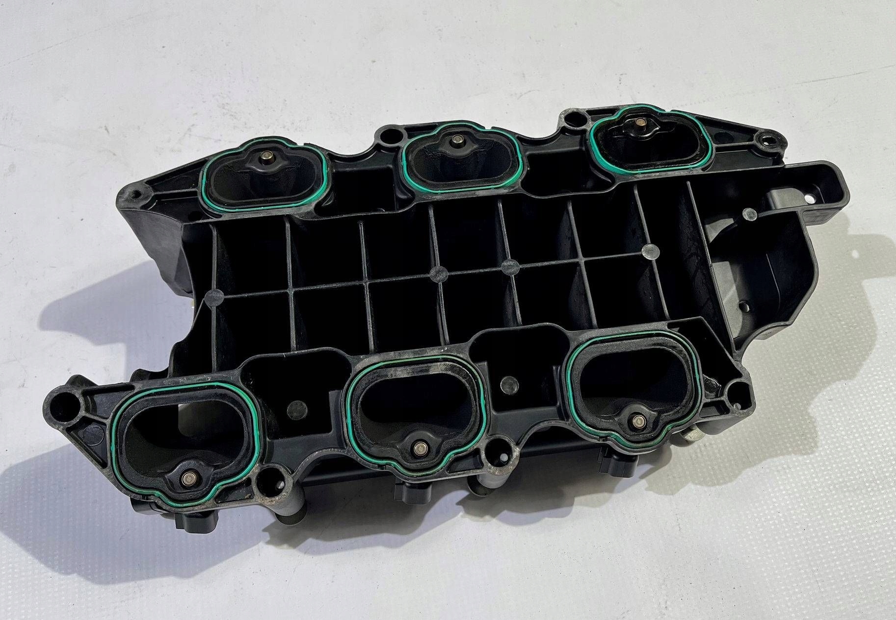 holder header pipe dolotowego injectors moulding Dodge Durango 3.6 2016