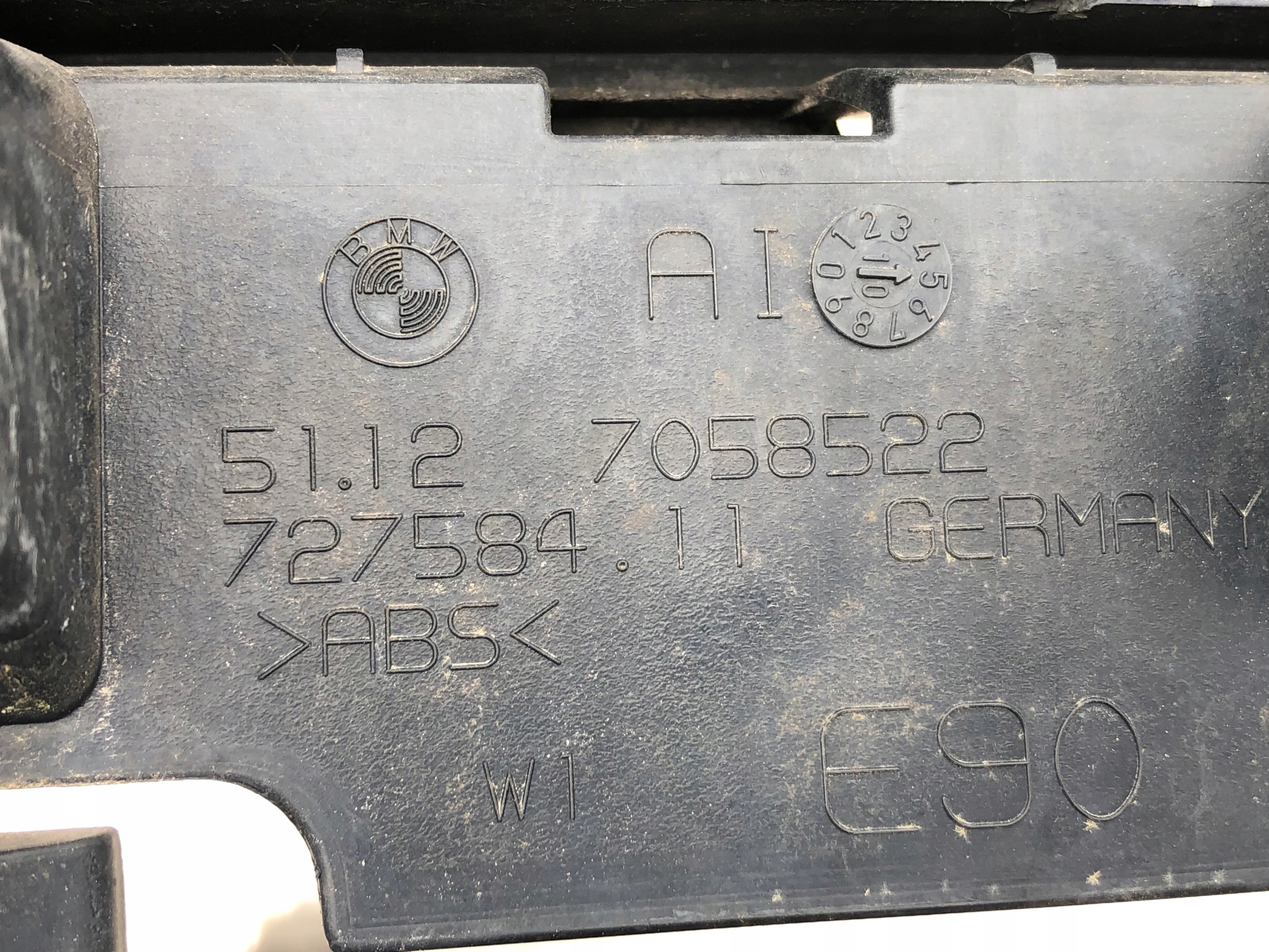 bumper bracket rear part BMW E90 7058522