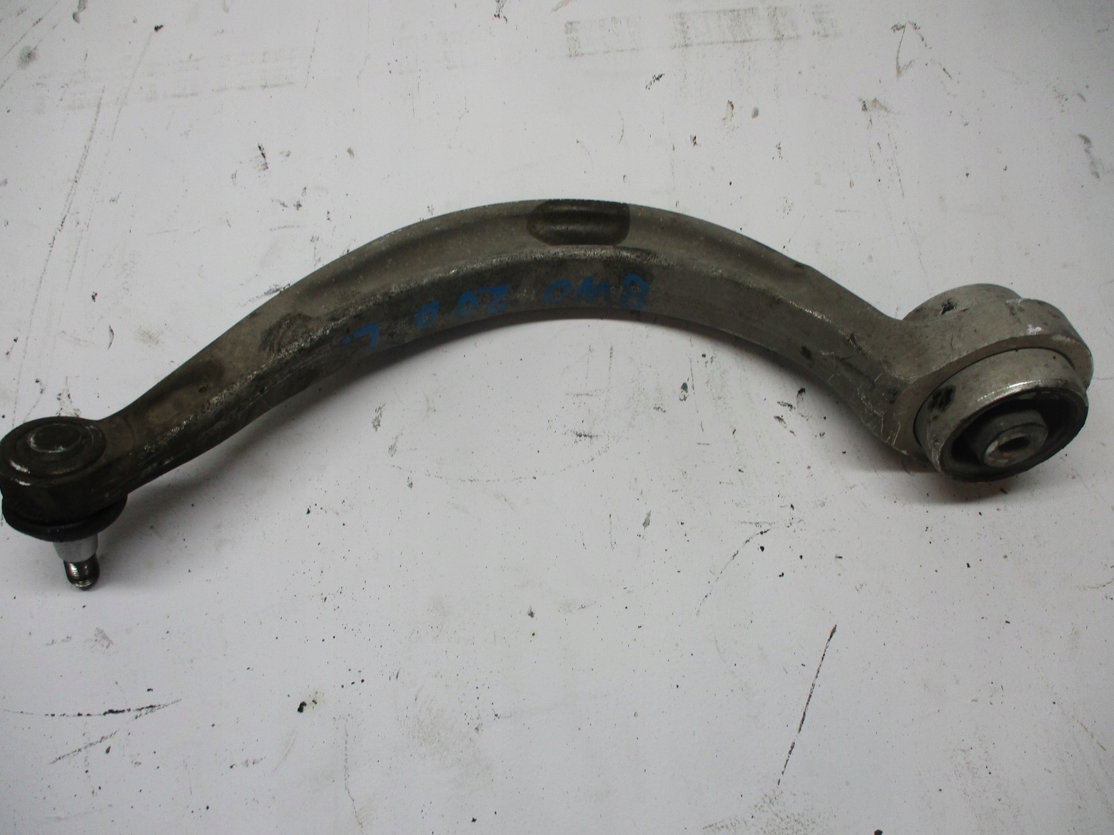 arm right left front AUDI A4 8W0 2,0TDI