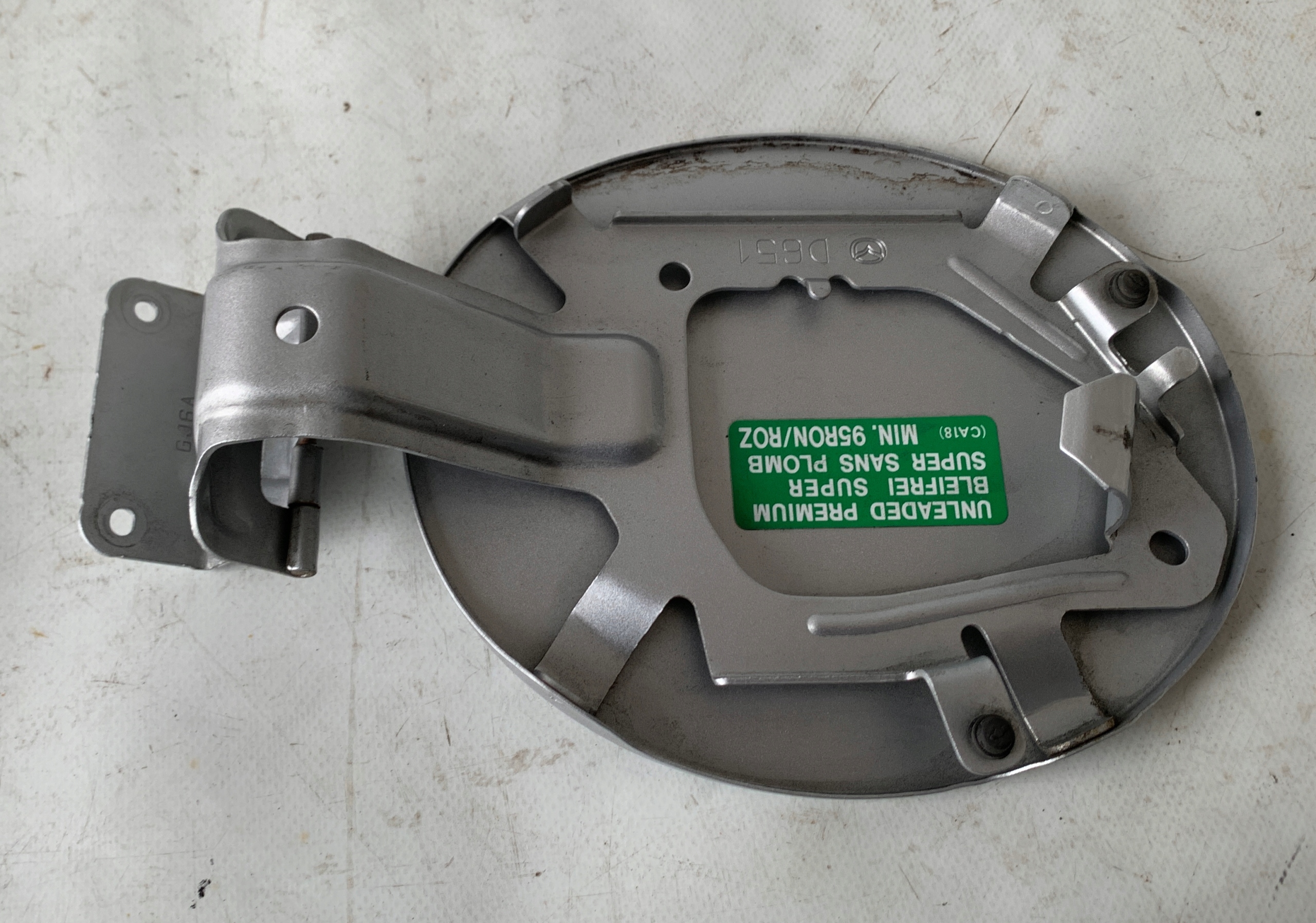 Tankklappe des Kraftstoffsbehälters MAZDA 2 DE 07- HB 5D 22V