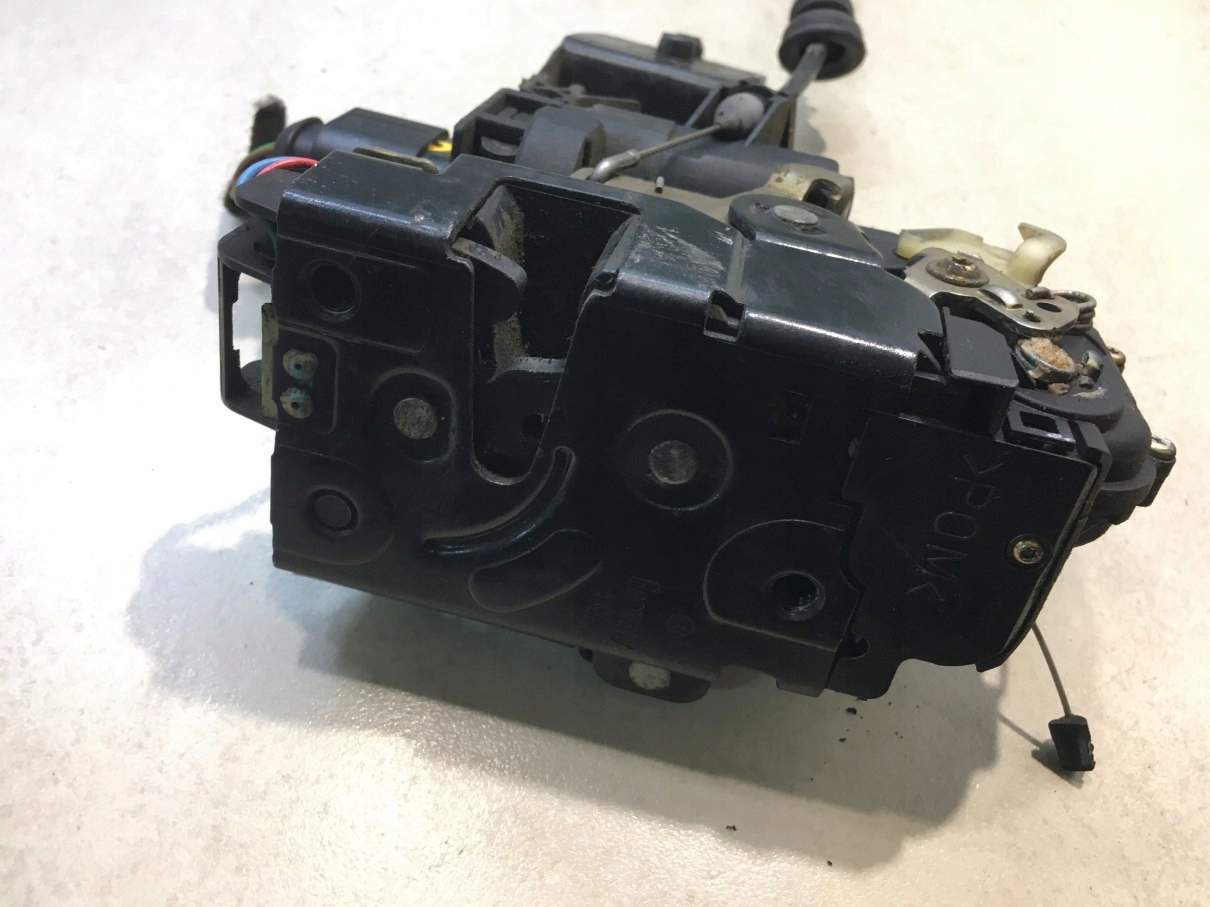 lock door right VW GOLF IV 3D 8 PIN
